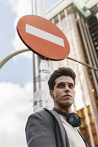 JBL Tune 500 - Wired on-ear headphones, JBL Pure Bass Sound, 1-button remote/mic, Tangle-free flat cable, Lightweight and foldable design, Ask Siri or Google Now (Black) 2