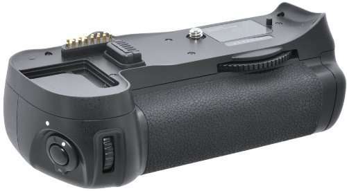 Battery Grip Kit for Nikon D800, D810 Digital SLR Camera Includes Qty 4 Replacement EN-EL15 Batteries + Vertical Battery Grip 2