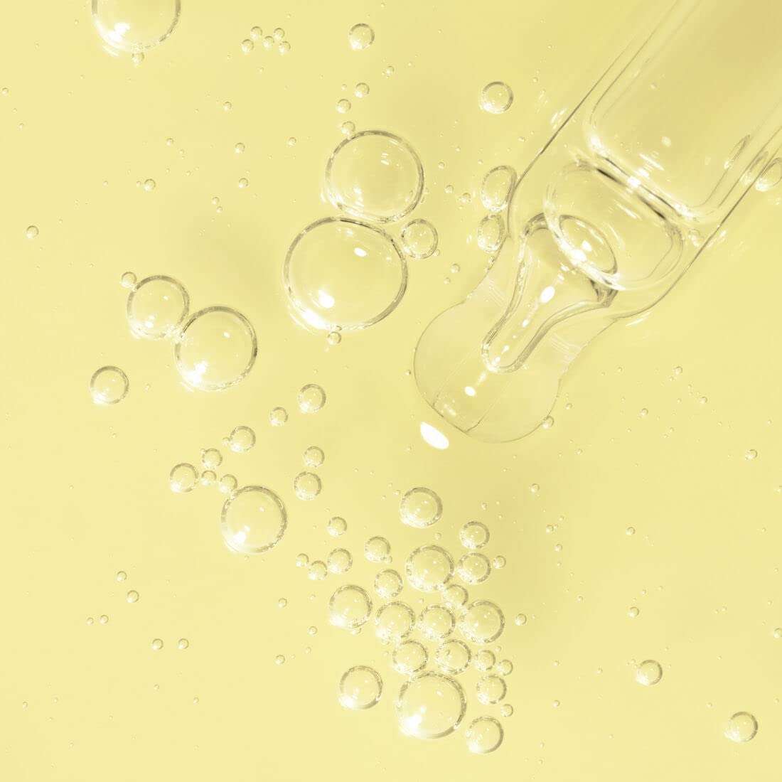 Lumene [Valo] Nordic-C Glow Boost Essence - Hydrating and Brightening Serum with Vitamin C, Hyaluronic Acid + Arctic Cloudberry for Visibly Radiant Skin - Vegan + Suitable for All Skin Types (30 ml) 3