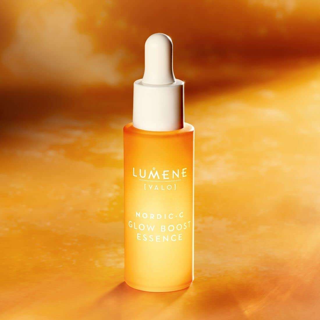 Lumene [Valo] Nordic-C Glow Boost Essence - Hydrating and Brightening Serum with Vitamin C, Hyaluronic Acid + Arctic Cloudberry for Visibly Radiant Skin - Vegan + Suitable for All Skin Types (30 ml) 6