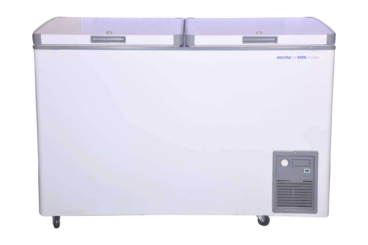 Voltas CF HT 405 DD P CONVERTIBLE Hard Top Deep Freezer cum Chiller 400 litre with 4 year warranty 6
