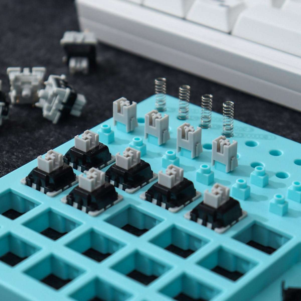 Switch Lube Station 20 Switches Lube Station and Switch Opener for DIY Mechanical Keyboard Cherry Mx Gateron Kailh Switches (Blue) 6