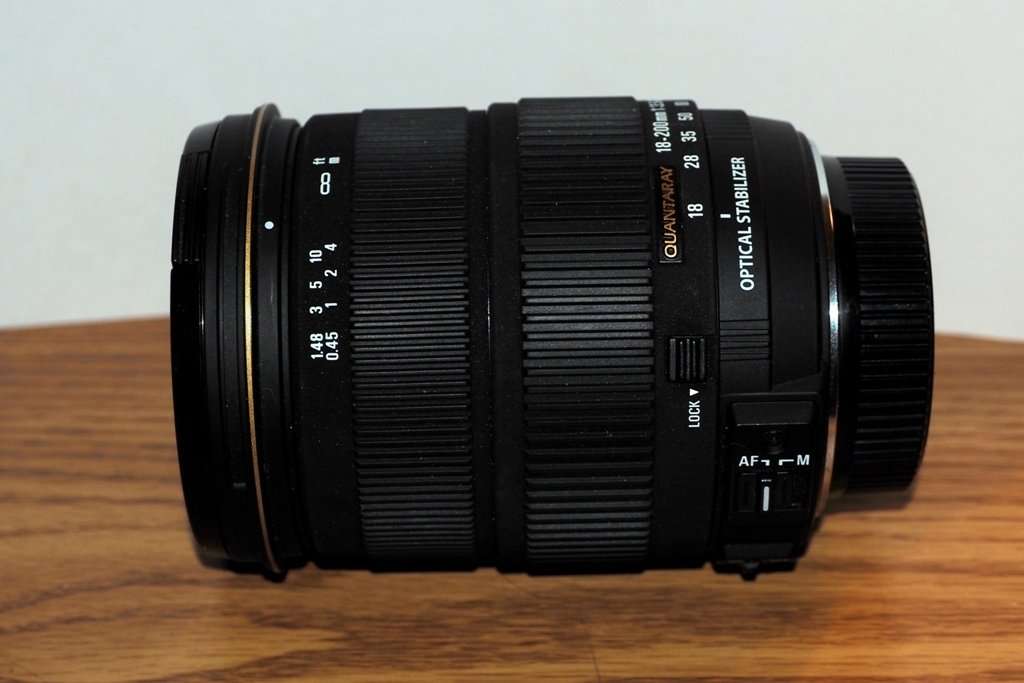 Sigma AF 18-200mm f/3.5-6.3 DC OS (Optical Stabilizer) Zoom Lens for Nikon Digital SLR Cameras 2