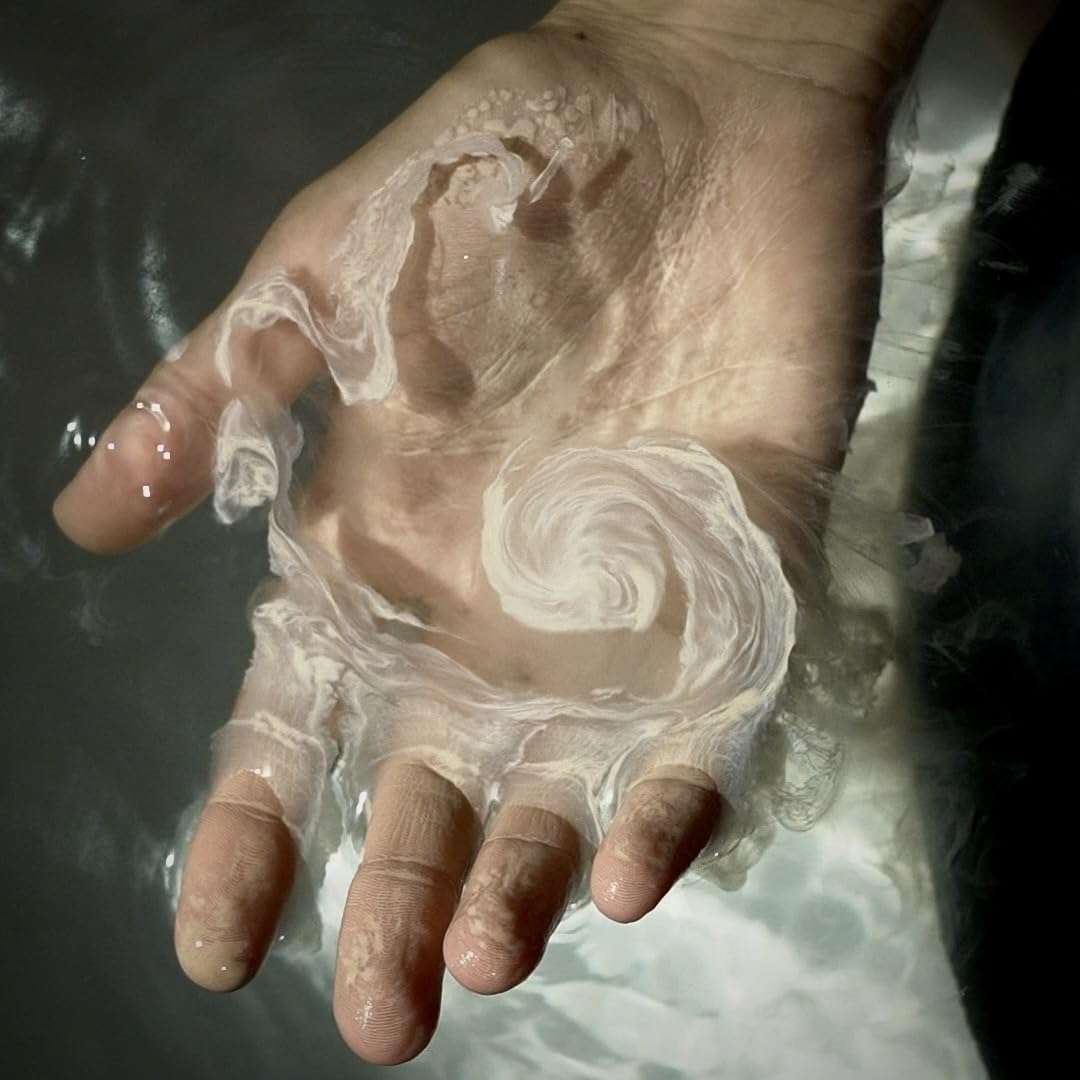 Enzyme and Acid Facial Pudding | Natural Cleansing and Masking | Raw Organic Honey, Silver, White Halloysite Clay, and Aromatic Plant Oils with Natural Exfoliating Acid | The Honey Mud | 100 ml 6