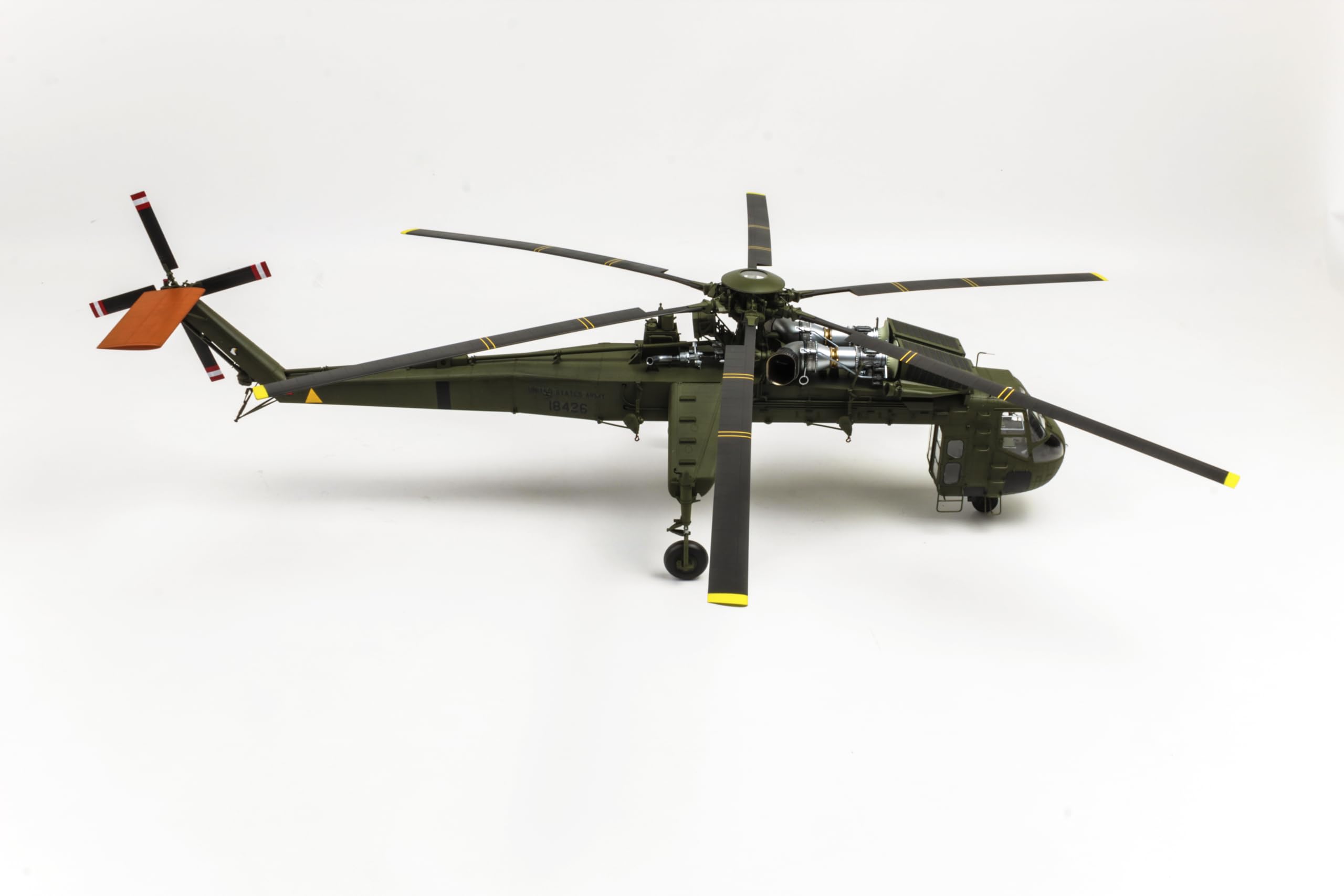 ICM 53054 — Sikorsky CH-54A Tarhe, US Military Heavy Helicopter Model Kit — Plastic Model Kit in 1:35 Scale — Highly-Detailed Replica of The Original Sikorsky CH-54A Tarhe 6