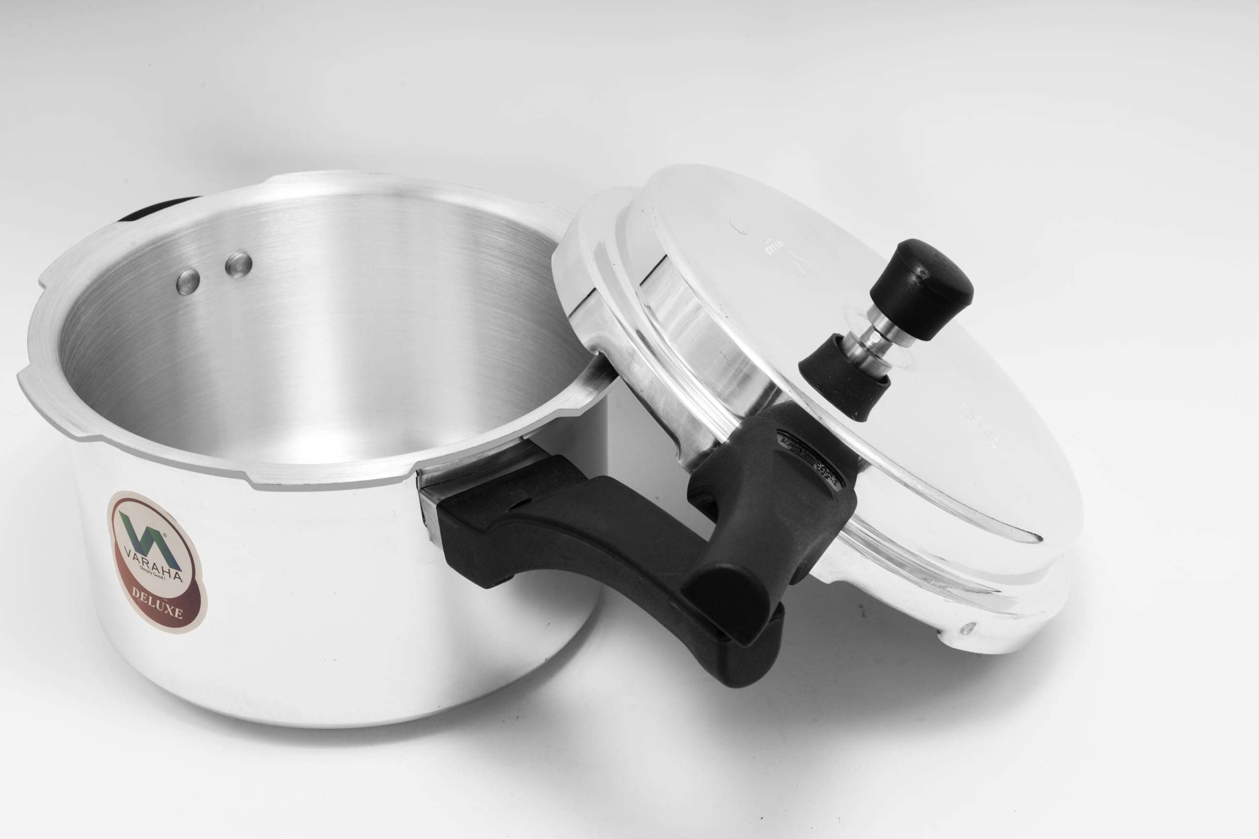 Varaha Deluxe 5 Litres Pressure Cooker | Outer Lid | Heavy Gauge Food Grade Virgin Aluminium | Induction & Gas Stove Compatible | ISI Certified | 5 Years Manufacturer's Warranty | Silver 3