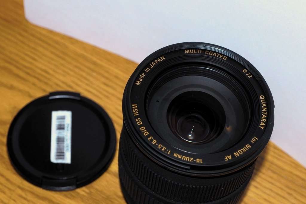 Sigma AF 18-200mm f/3.5-6.3 DC OS (Optical Stabilizer) Zoom Lens for Nikon Digital SLR Cameras 1