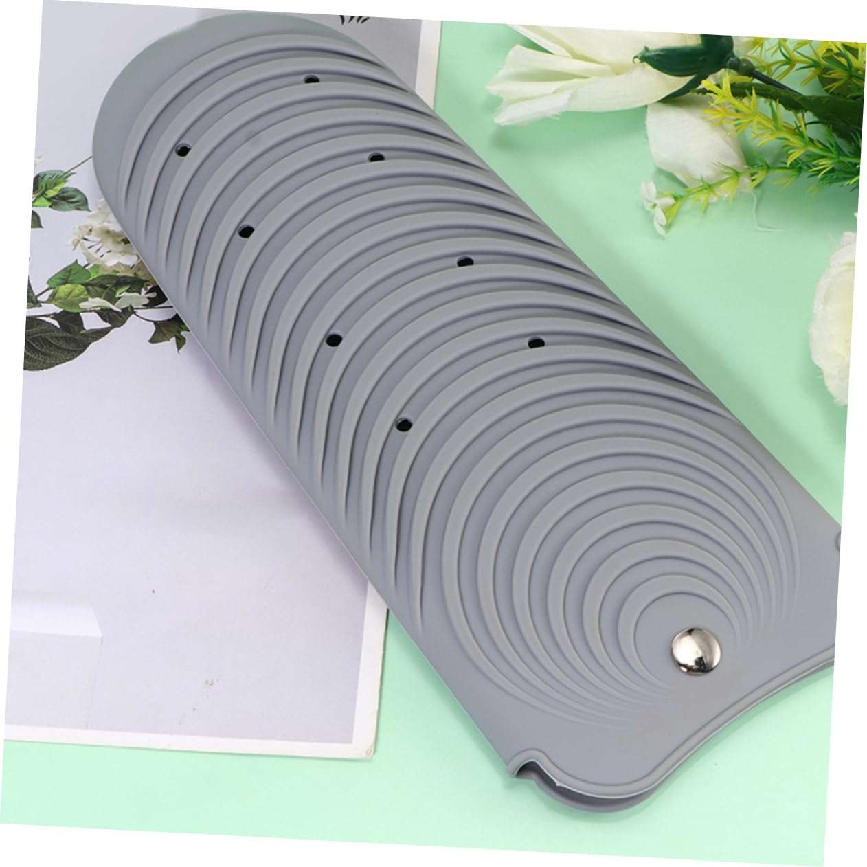 Didiseaon 2pcs Heat Mats for Hair Tools Silicone Curling Iron Holder Heat Mat for Hair Tools Grey Holder 5