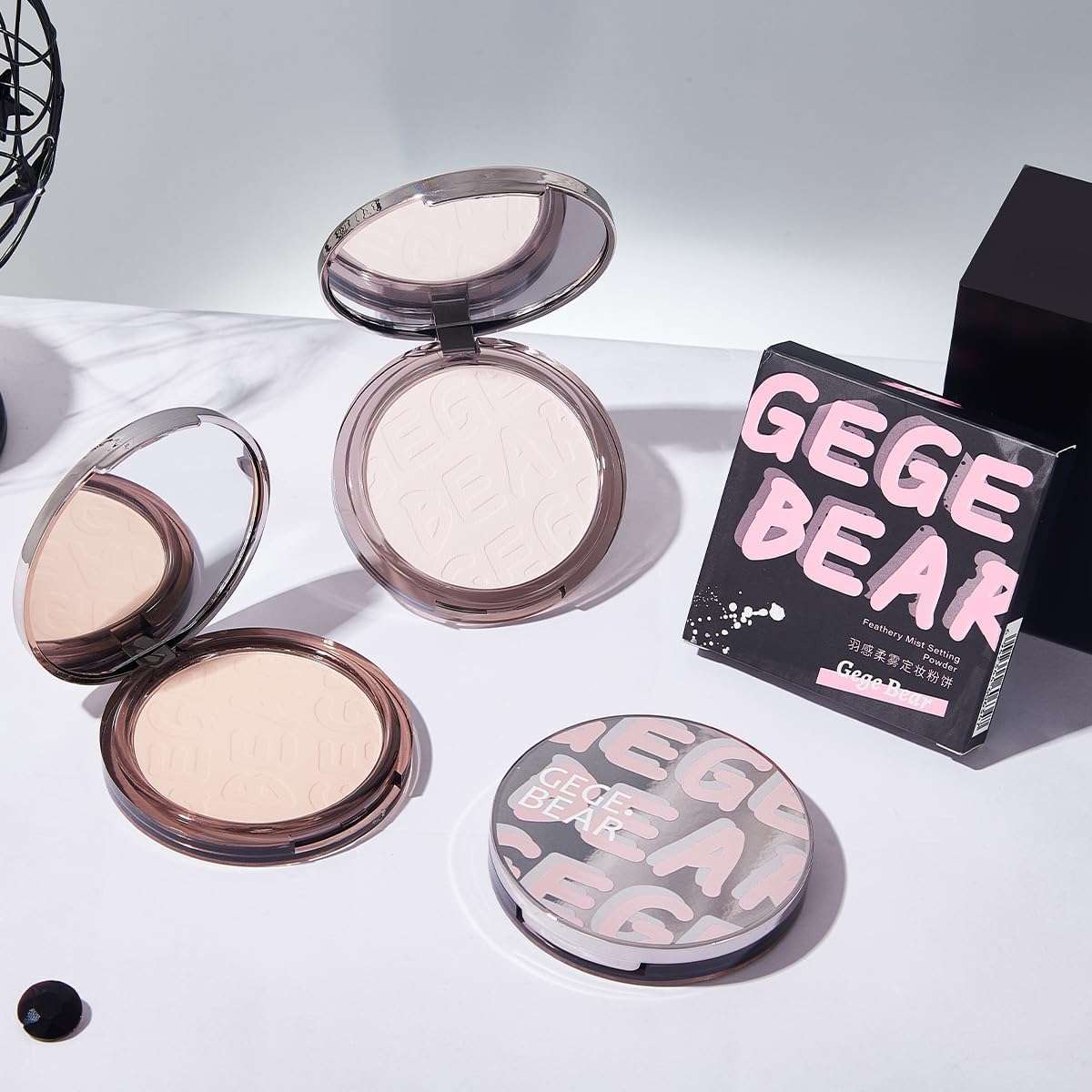 Gege Bear Feathery Mist Setting Powder | Best Compact for Face | Matte Finish | Natural Effect | Compact Mirror | Loose Powder for Makeup Setting | Waterproof Sweatproof | Soft Skin Tone | Compact Powder for Women (03#Natural Colour, 10g) 1
