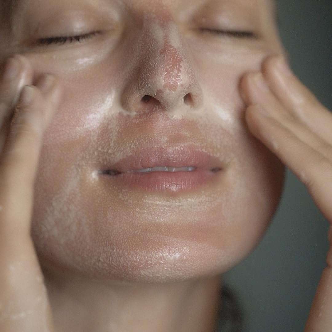 Enzyme and Acid Facial Pudding | Natural Cleansing and Masking | Raw Organic Honey, Silver, White Halloysite Clay, and Aromatic Plant Oils with Natural Exfoliating Acid | The Honey Mud | 100 ml 5