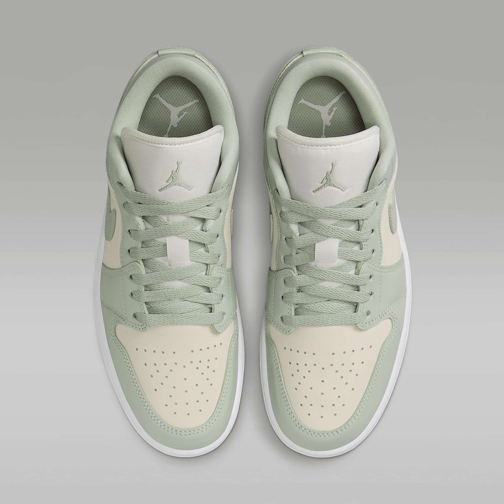 W AIR JORDAN 1 LOW SE "SAIL/SEAFOAM-METALLIC SILVER-WHITE" 5