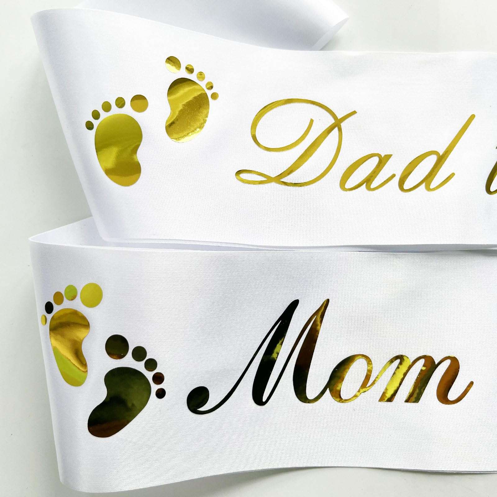 NAUXIUDSJS Mom To Be Sash, Dad to Be Sash, Gift Ideas for Soon to Be Parents, Pregnancy Announcement, Boy or Girl, Baby Shower Party Decorations, Gifts, Favors, Mommy Supplies Gender Reveal, White 6
