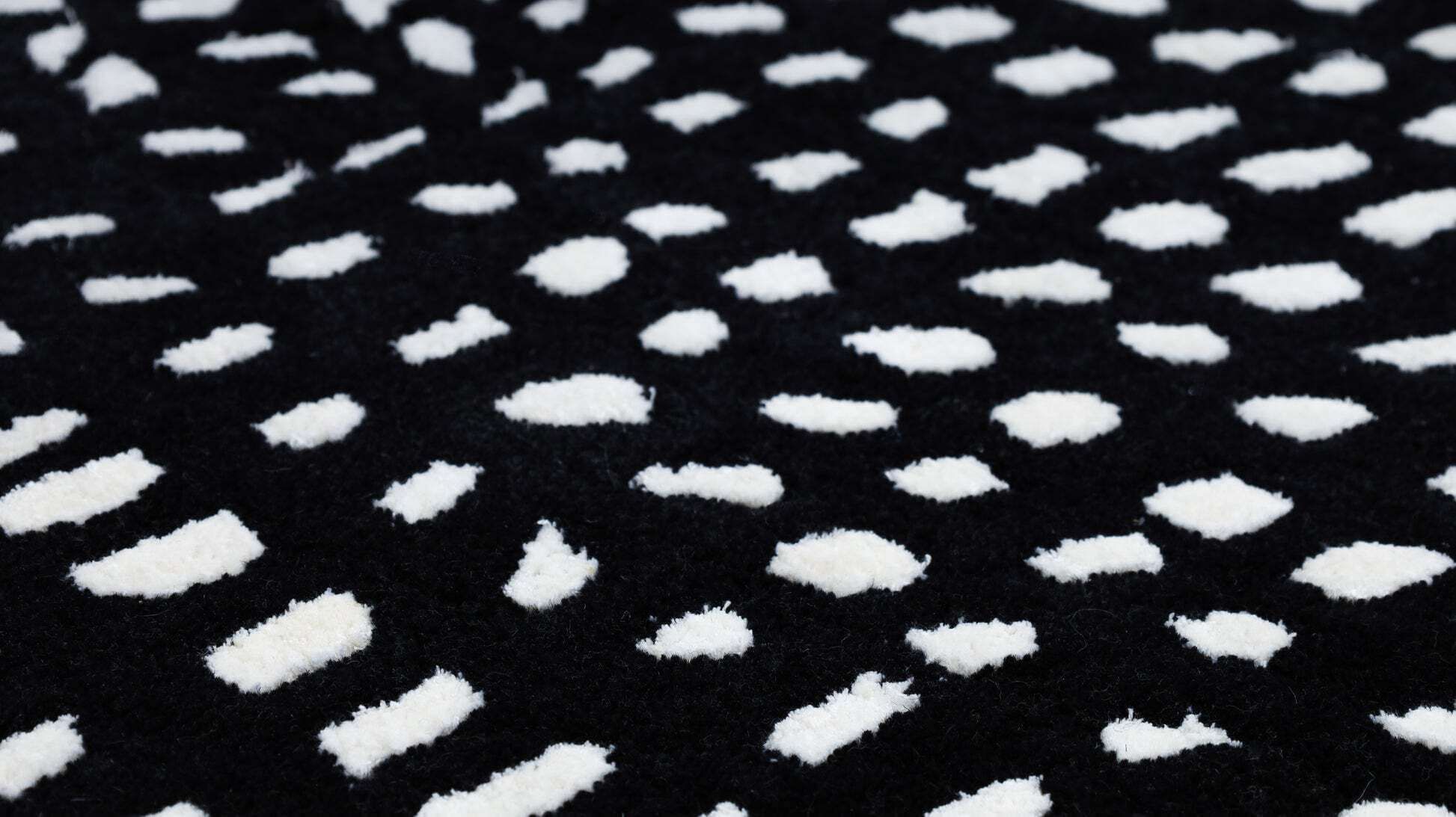 Huble Hand Tufted Wool Area Rug, Round Carpet, Ideal for High Traffic Areas in Living Room, Bedroom, Best Home Decor Gift (4'x4') 4