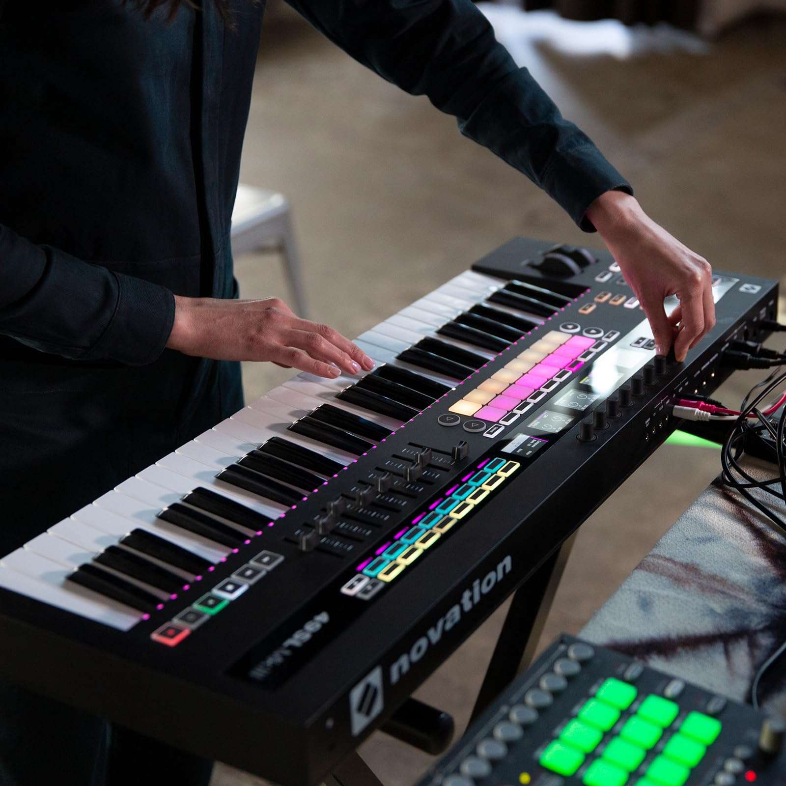 Novation AMS-SL49-MK3 MIDI and CV Equipped Keyboard Controller with 8 Track Sequencer 6