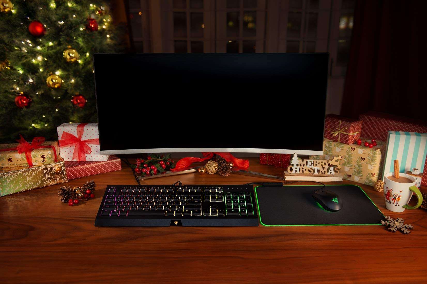 Razer Holiday Bundle 2018 Cynosa Chroma Gaming Keyboard, Abyssus Gaming Mouse, Goliathus Chroma Mousepad 6
