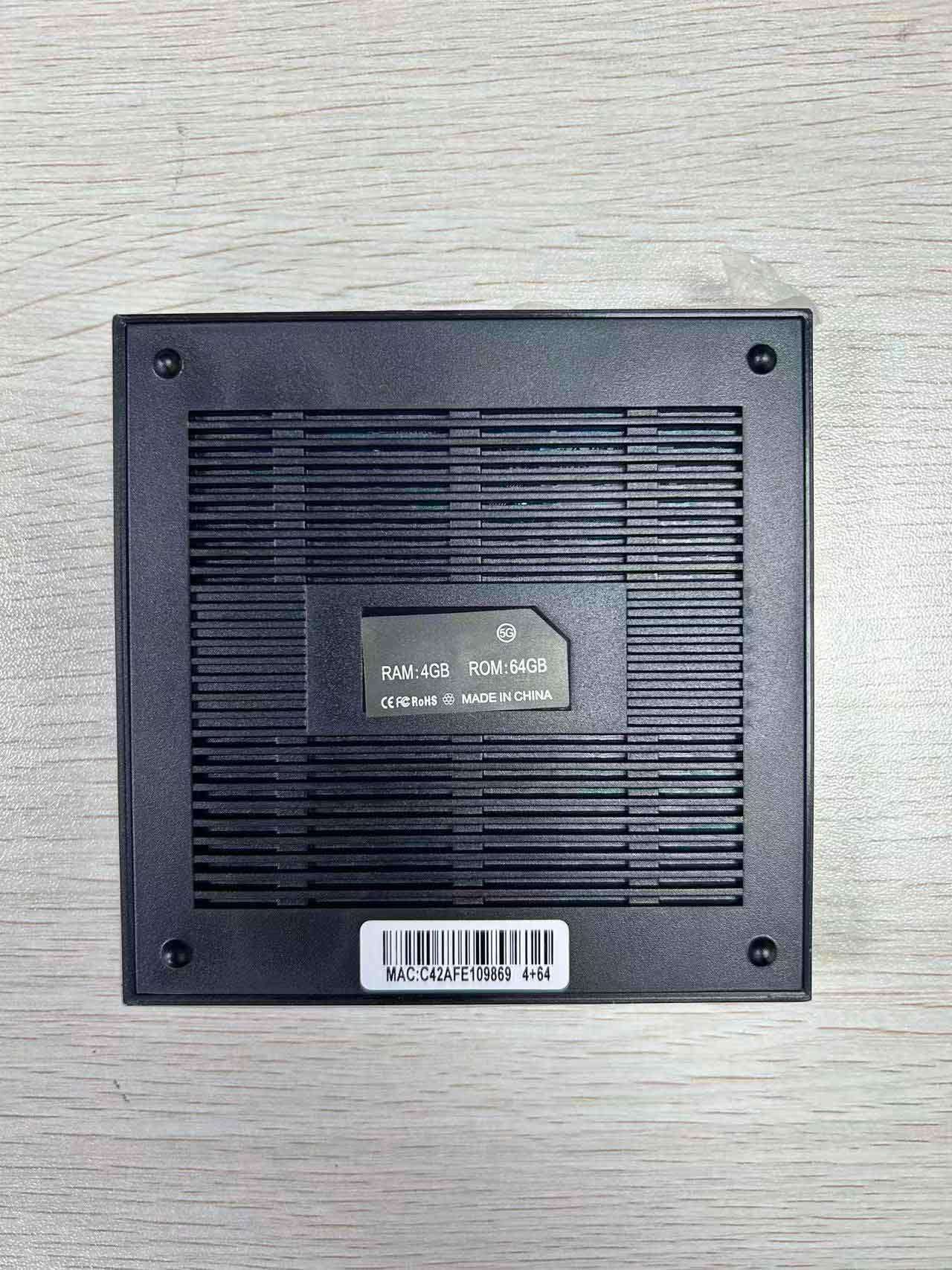 EASYTONE Android 10.0 TV Box Support 2.4G+5G WiFi BT4.0 3