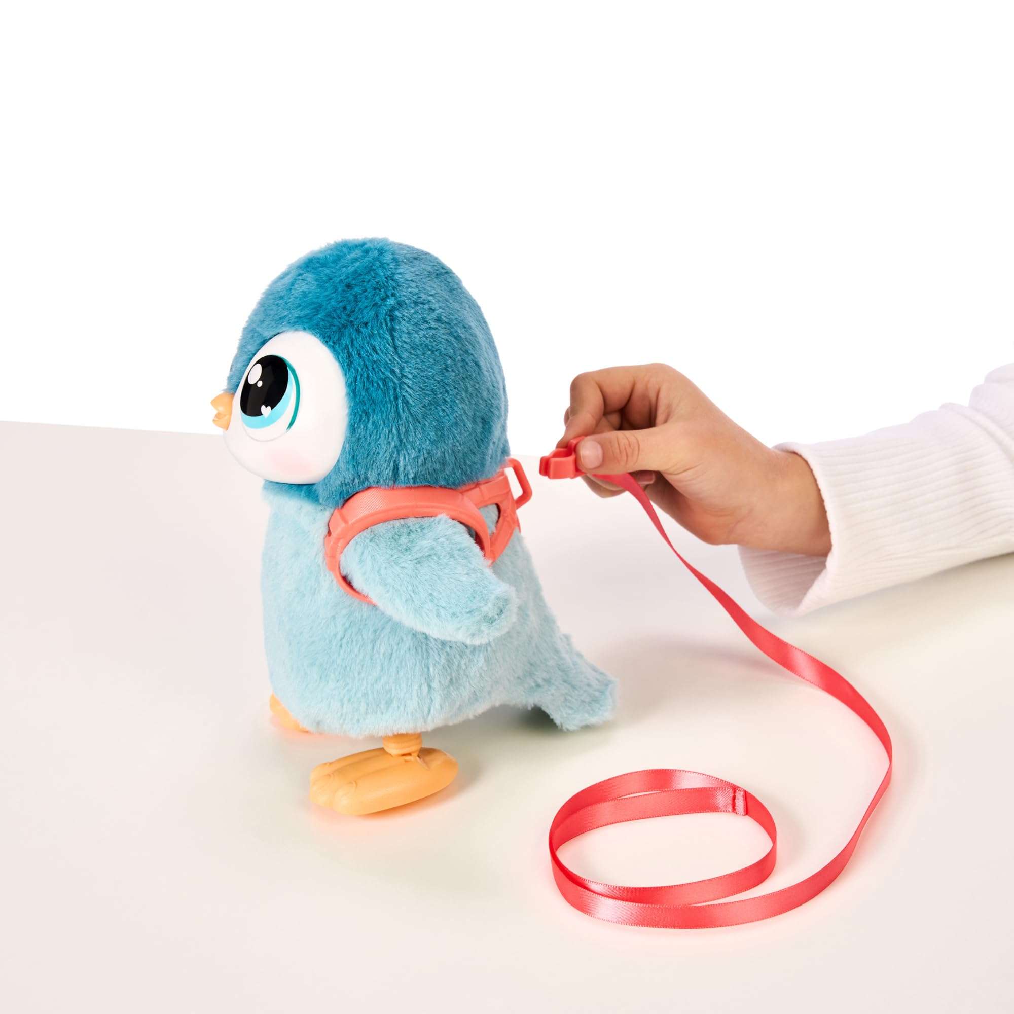 Little Live Pets Walking Penguin My Pet Waddles, Interactive Plush Penguin with 25+ Sounds and Detachable Leash, Toy Penguins for Kids of Ages 5+ 6