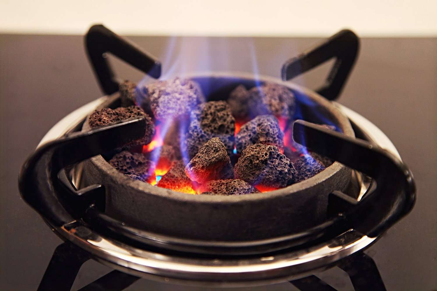 Sunshine Meethi Angeethi 4 Burner Gas Stove Manual Ignition (Glass Top, 1 Year Warranty) - Black 4