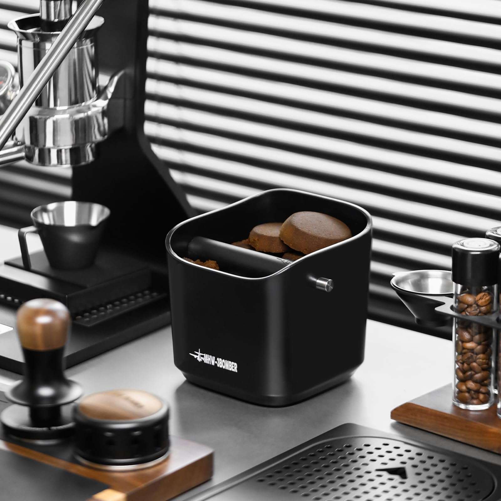 MHW-3BOMBER Espresso Knock Box, 1.2L(15 Cups) Coffee Knock Box with Removable Knock Bar and Anti-slip Pads for Espresso Puck, Coffee Ground, Durable Espresso Accessories, Black GB5967B 5