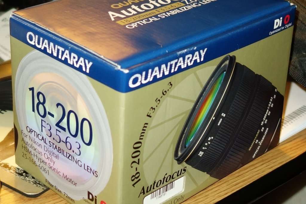 Sigma AF 18-200mm f/3.5-6.3 DC OS (Optical Stabilizer) Zoom Lens for Nikon Digital SLR Cameras 4