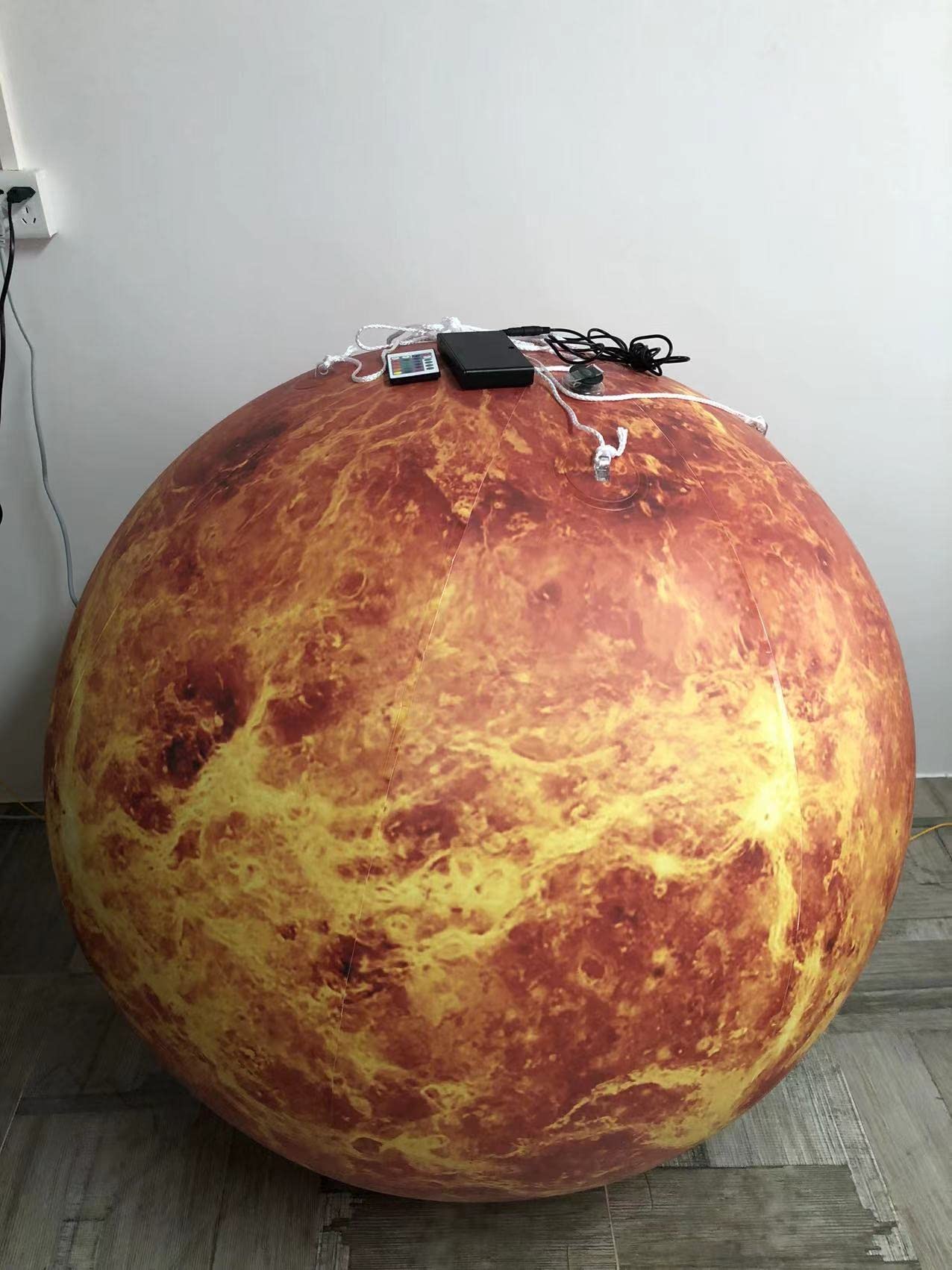 Vinfgoes 40'' Inflatable Venus, Inflatable Solar System Planet Balloon for Astronomy for Education Institution/Planetarium/Store/Club Decoration 4