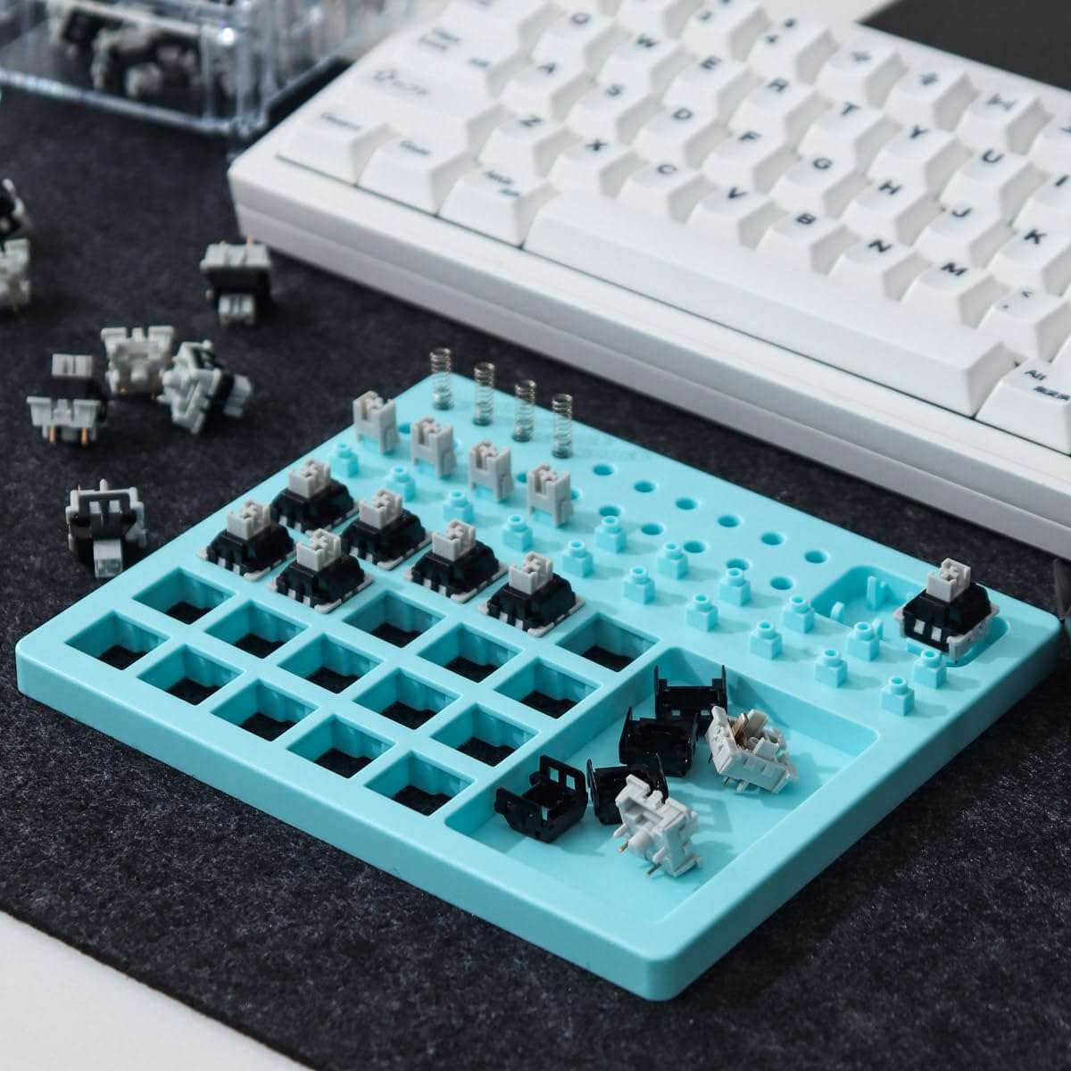 Switch Lube Station 20 Switches Lube Station and Switch Opener for DIY Mechanical Keyboard Cherry Mx Gateron Kailh Switches (Blue) 4