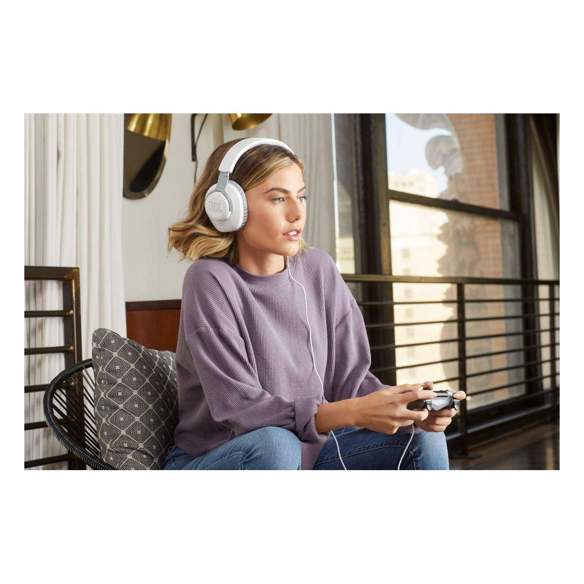 JBL Quantum 100 - Wired Over-Ear Gaming Headphones - White, Large 2