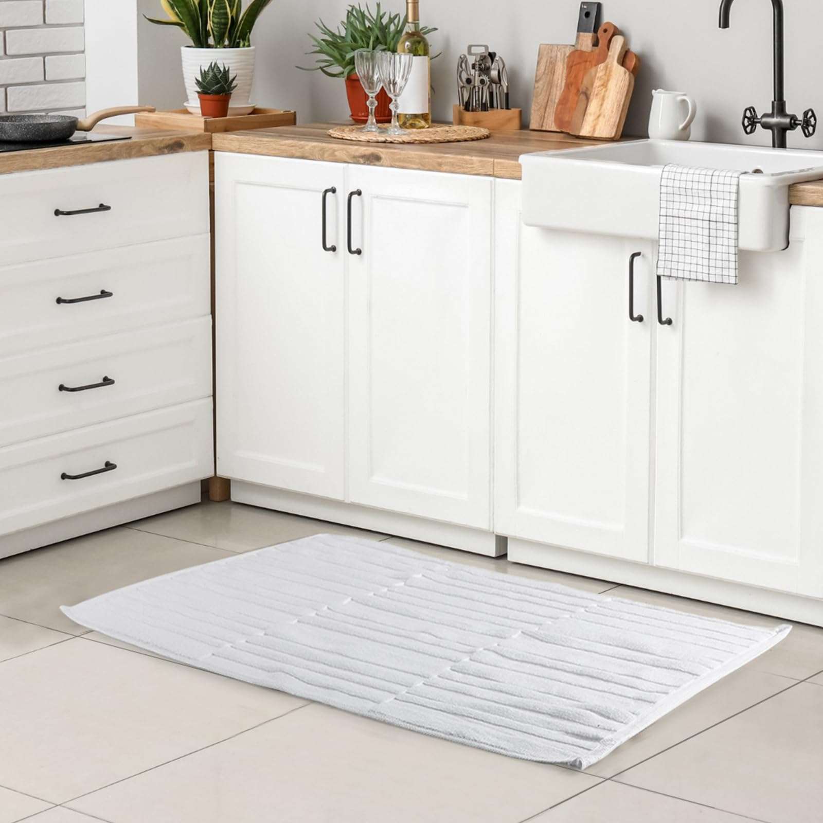 Tranqun 6 Pcs Bath Mat Towel Sets 31.5 x 19.7 Inches Absorbent Cotton Bath Mats for Bathroom Bathmats Washable Soft Fade Resistant Cotton Bath Rug for Shower Bathroom Floor Hotel Spa Bathtub White 5