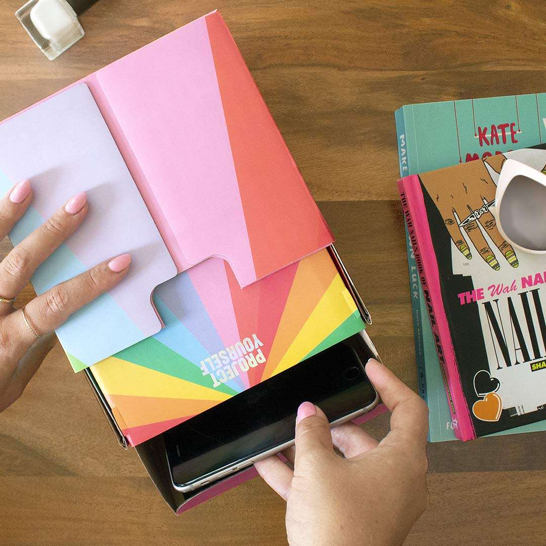 Luckies - Mini Projector Cardboard Portable Projector Mobile Phone Accessories Smartphone Projection & Movie Projection For Home Tech Gifts For Kids 1m Throw Distance Rainbow 4