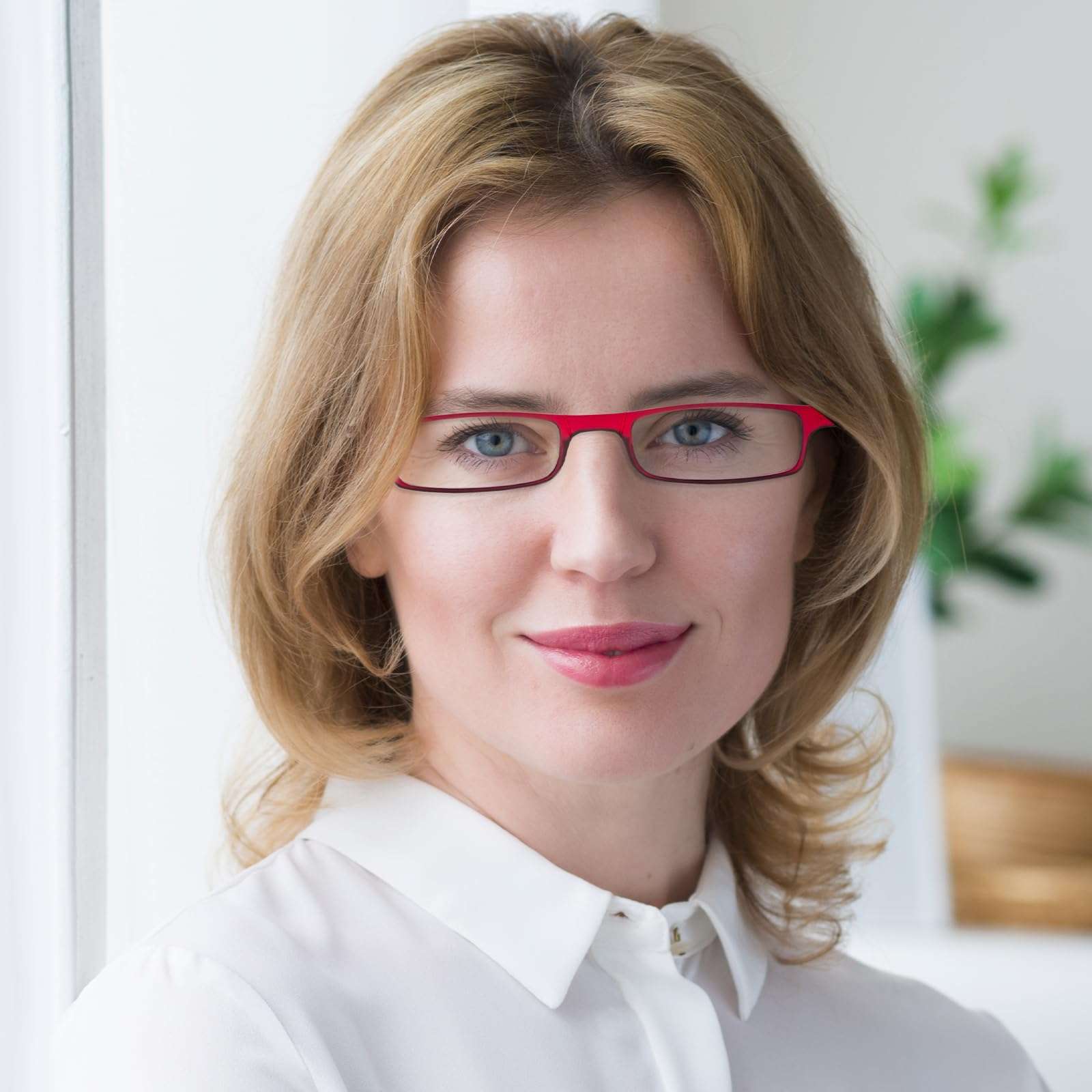 REAVEE Folding Reading Glasses for Men Women Ultra Thin Blue Light Blocking Anti UV/Eyestrain Computer TR90 Slim Foldable Portable Readers with Compact Flat Case, Red +3.5 6