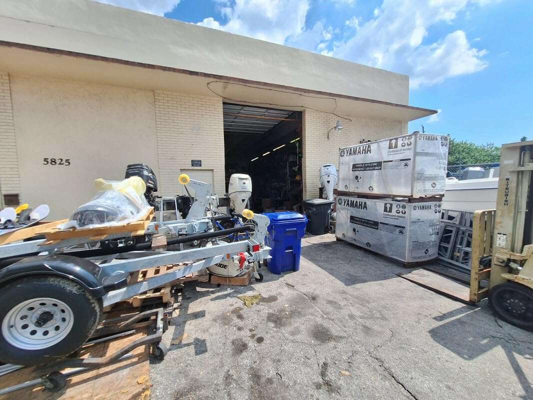 Forespar WL-1 Floating Strobe LED Water Light 3