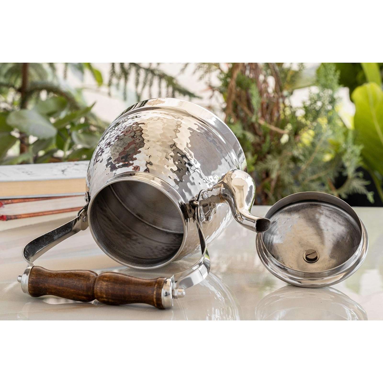 INDIAN ART VILLA Stainless Steel Hammered Tea Kettle – 1500 ML, Vintage Design Water & Tea Boiler with Wooden Handle, Elegant Kitchen & Tableware, Ideal for Home, Café, Gifting & Daily Use 5