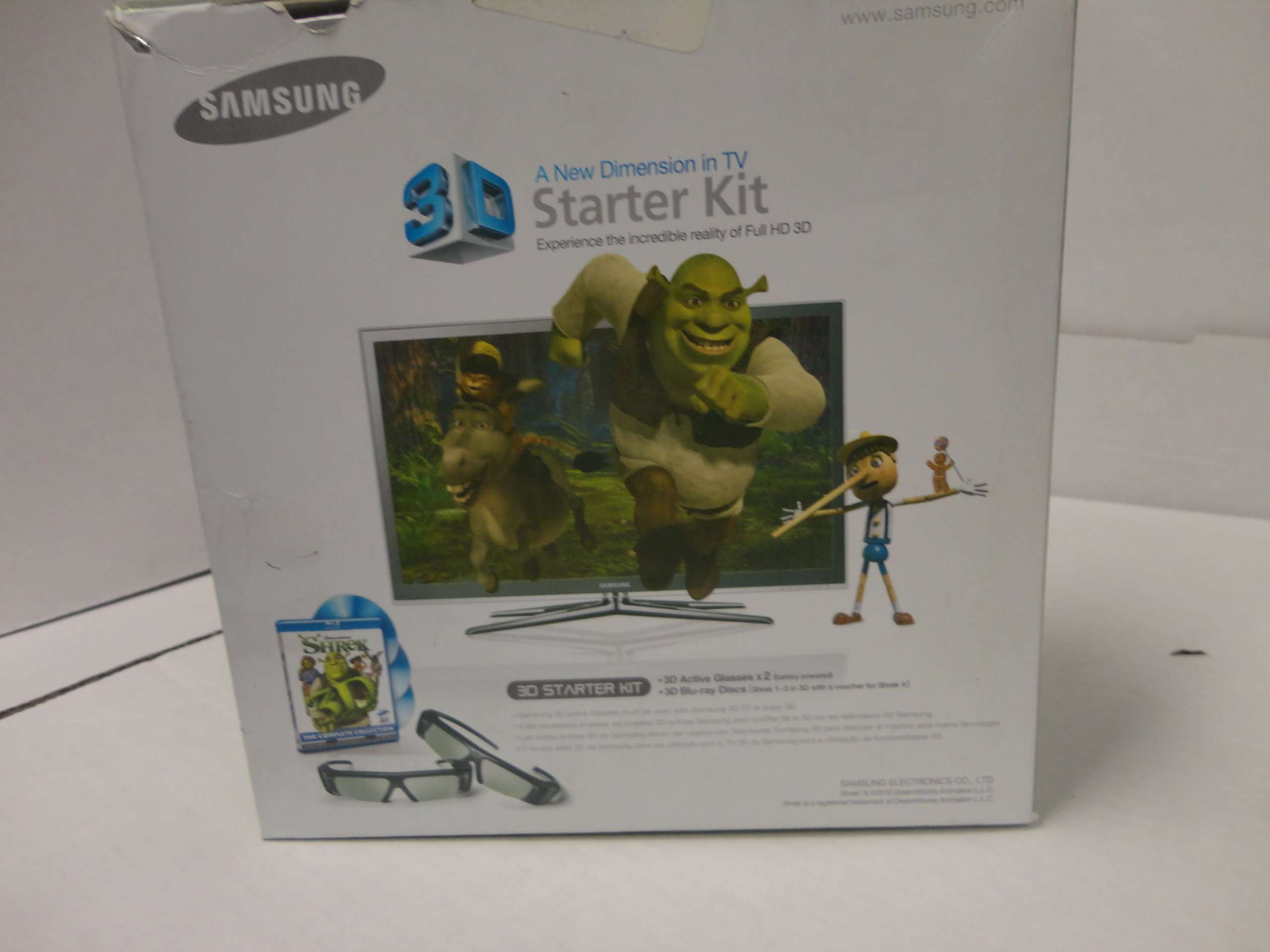 Samsung SSG-P2100S/ZA Shrek 3D Starter Kit - White (Compatible with 2010 3D TVs) 6