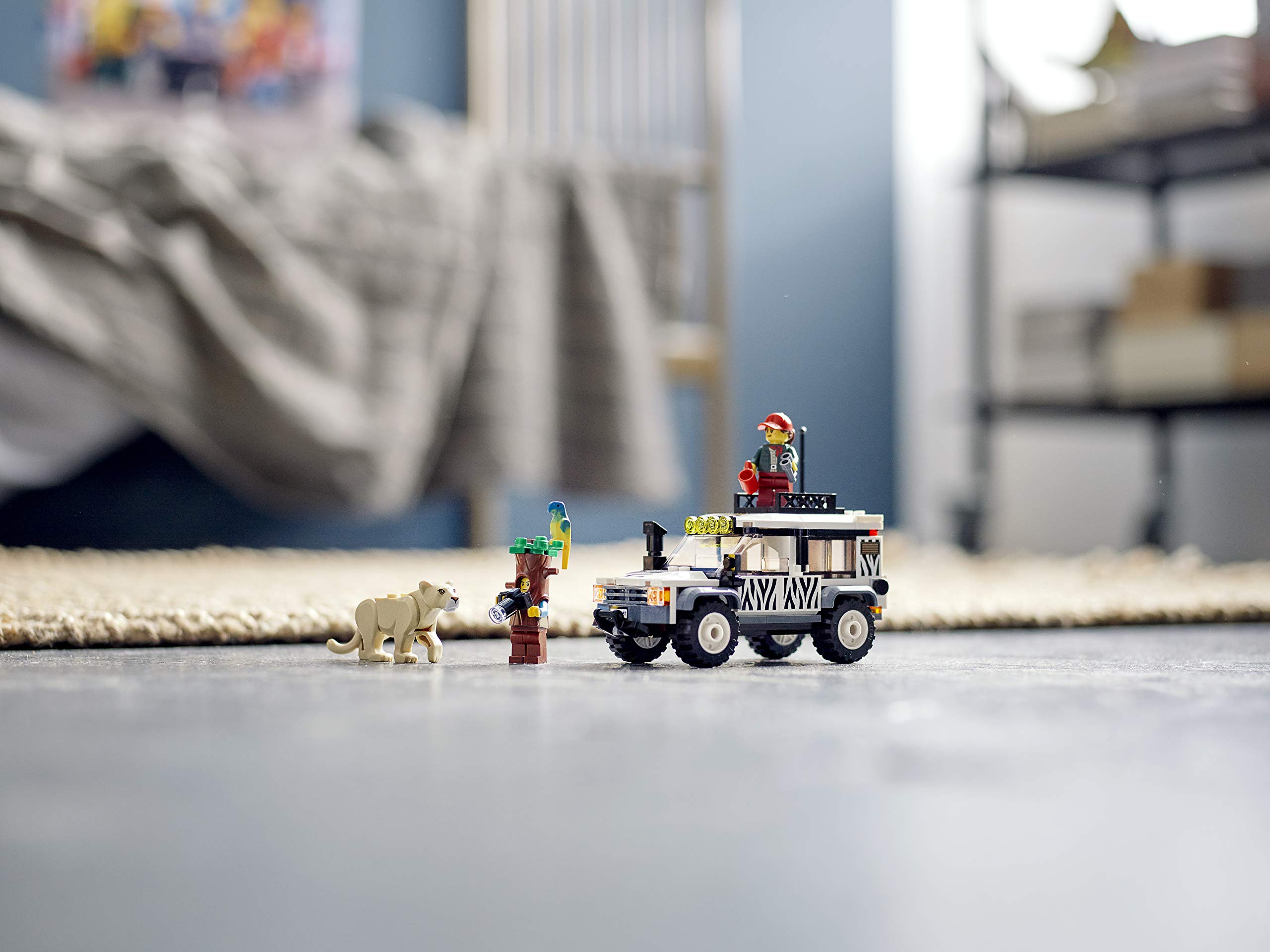 LEGO City Great Vehicles 60267 Safari Off-Roader 4x4 Car Toy with Photographer, Explorer and Jungle Animals, Wild Adventure Set,Multicolor,Pack of 168 Pieces 5