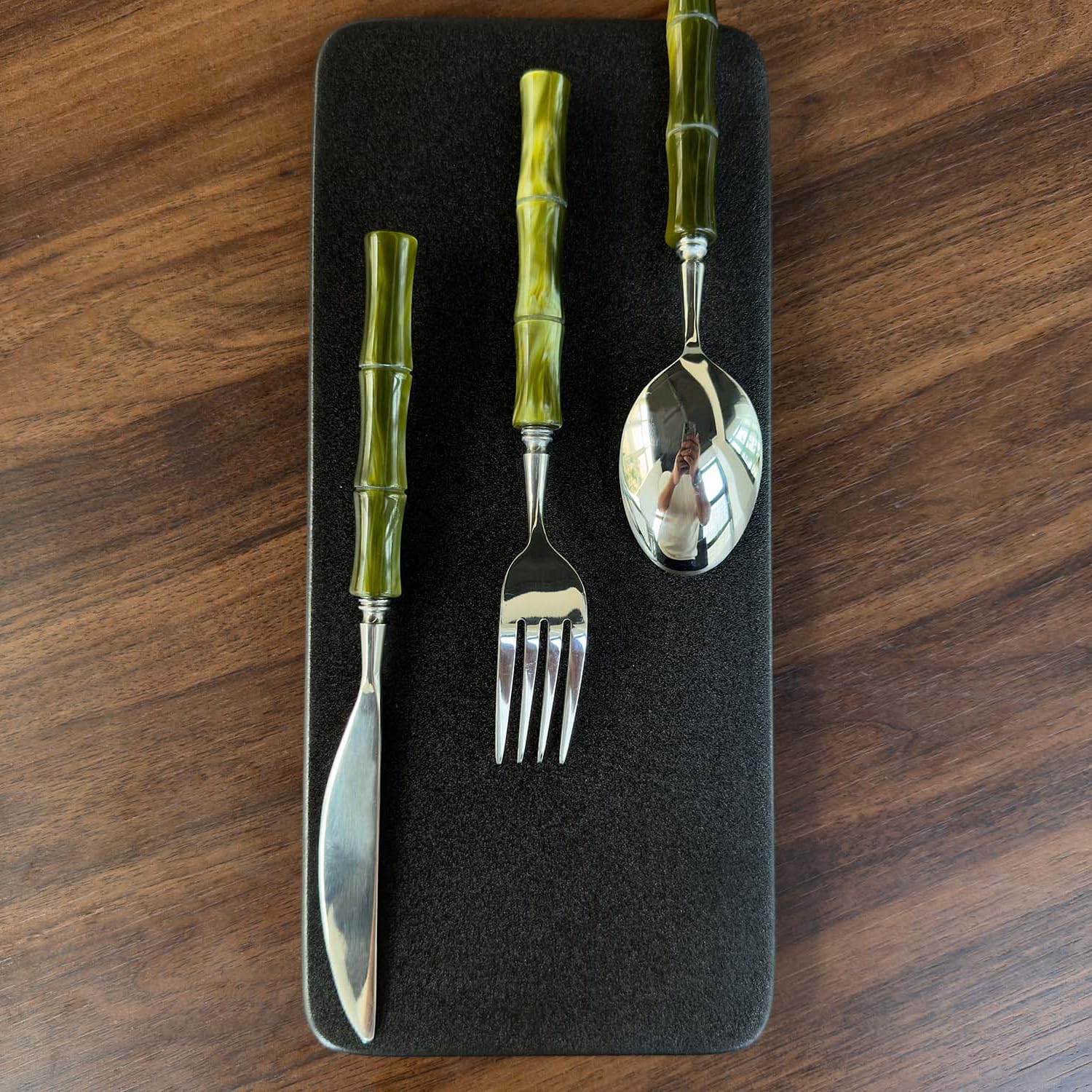 Olive Green Acrylic 304 Stainless Steel Flatware Set - 24 Pieces Elegant Silverware Set Service for 8, Mirror Polished Cutlery Set for Home Kitchen Dinnerware (8 Set-24 Piece) 6