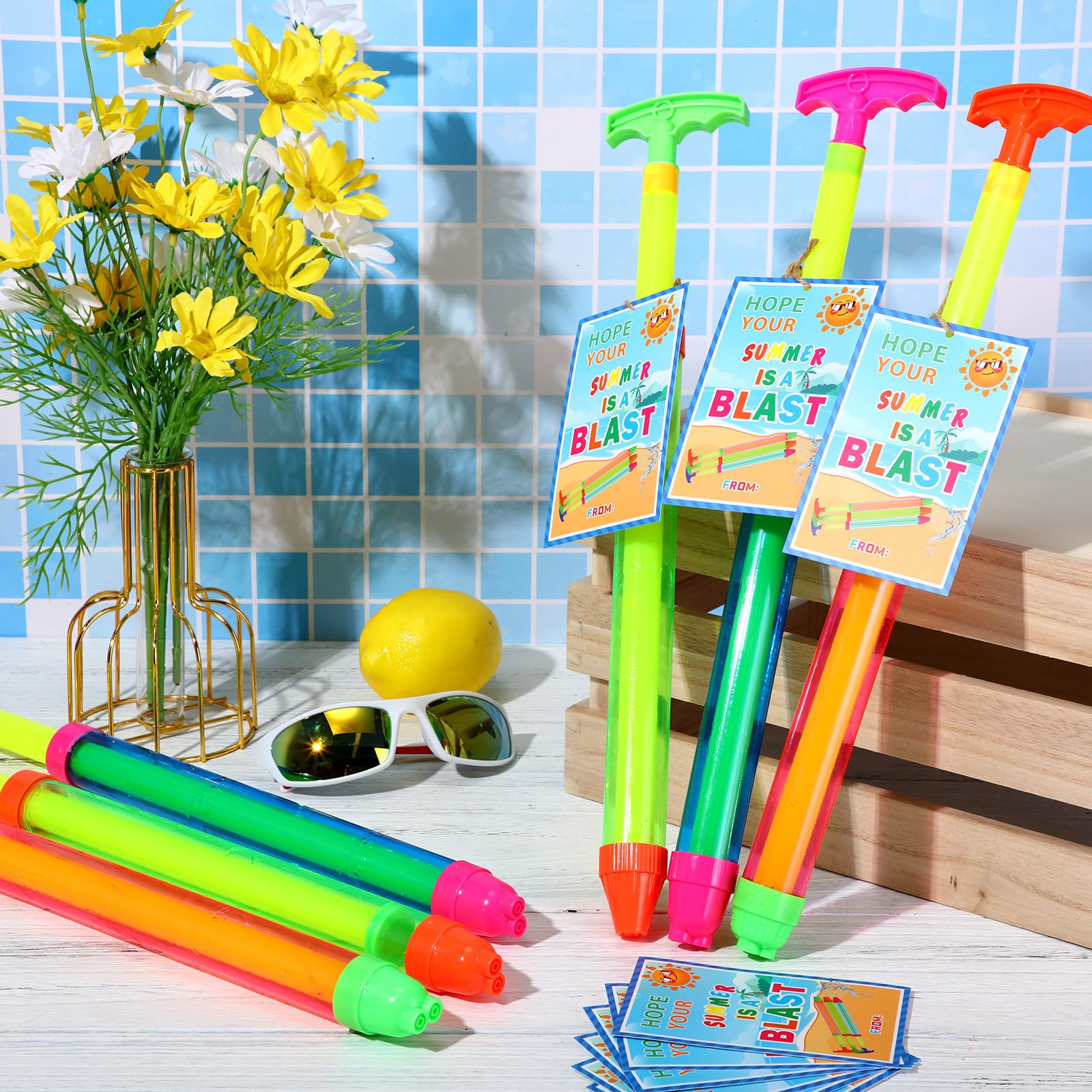 Tanlade 24 Sets End of The Year Water Guns Bulk Plastic Water Squirter with Cards Water Shooters with Handle Swimming Pool Squirt Summer Preschool Kindergarten Graduation Gift 4