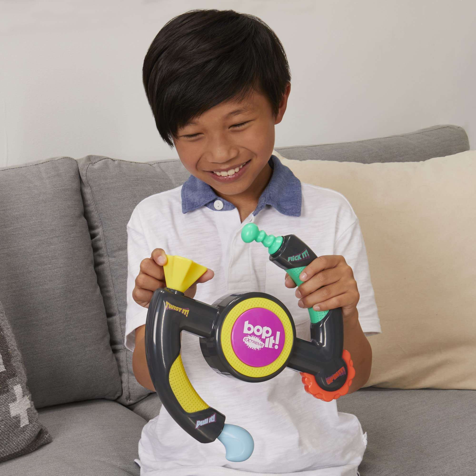 Hasbro Gaming Bop It Extreme Electronic Game for 1 or More Players, Fun Party Interactive Game for Kids Ages 8+, 4 Modes Including One-On-One Mode (Amazon Exclusive) 5