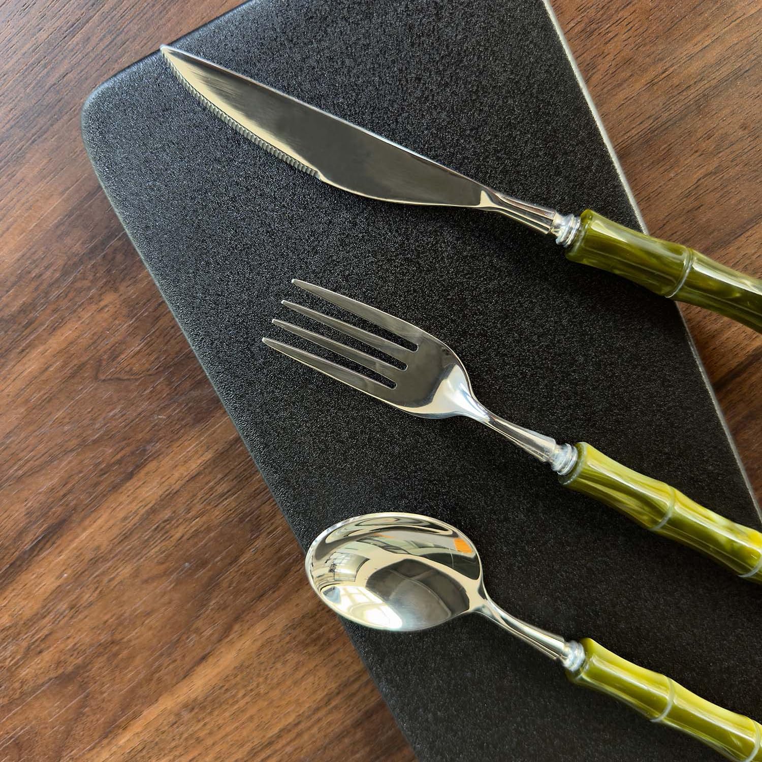 Olive Green Acrylic 304 Stainless Steel Flatware Set - 24 Pieces Elegant Silverware Set Service for 8, Mirror Polished Cutlery Set for Home Kitchen Dinnerware (8 Set-24 Piece) 5