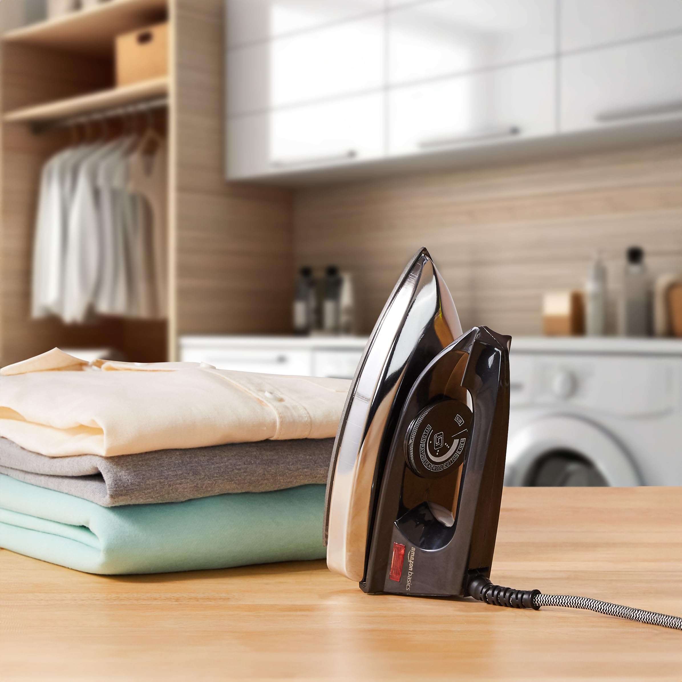 amazon basics 750 Watt Dry Iron with Non-Stick Soleplate|Black, 750 watts, ceramic 3