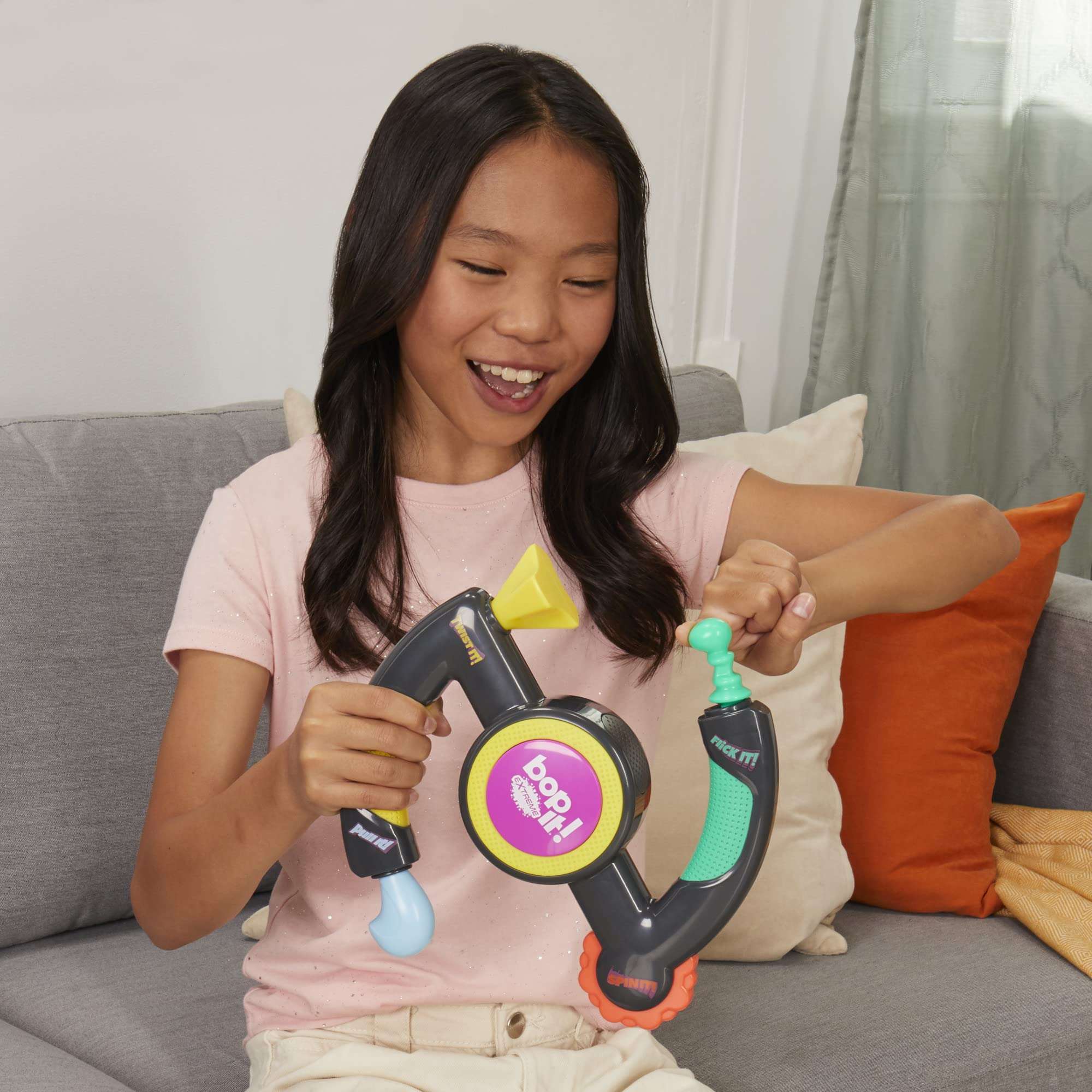 Hasbro Gaming Bop It Extreme Electronic Game for 1 or More Players, Fun Party Interactive Game for Kids Ages 8+, 4 Modes Including One-On-One Mode (Amazon Exclusive) 4