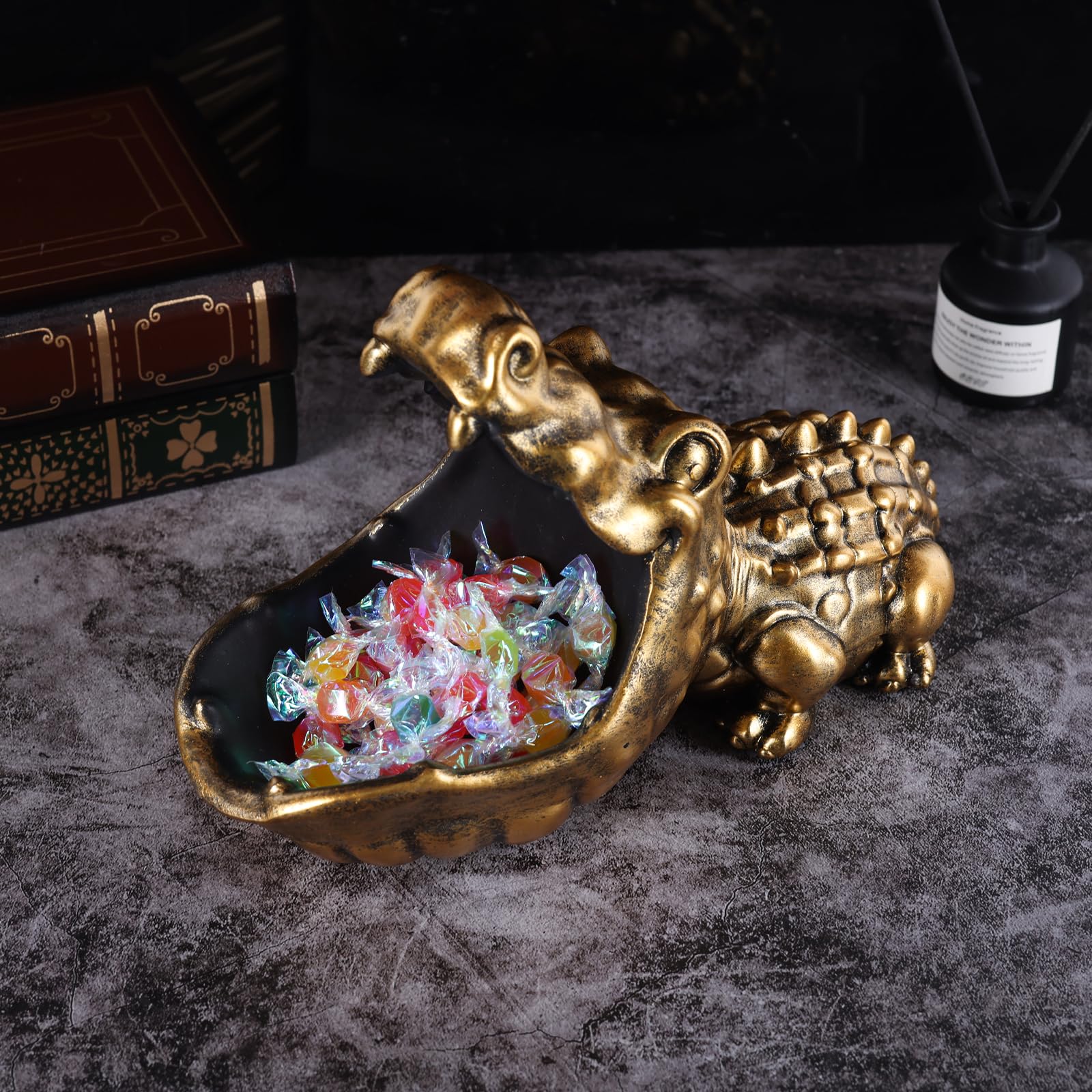 oliruim Alligator Statue Key Bowl, Fun Animal Statue Candy Dish for Entryway Decorative Bowl, Office Candy Dish, Big Mouth Sculpture Home Living Room Trinket Container Storage Box (Gold) 2