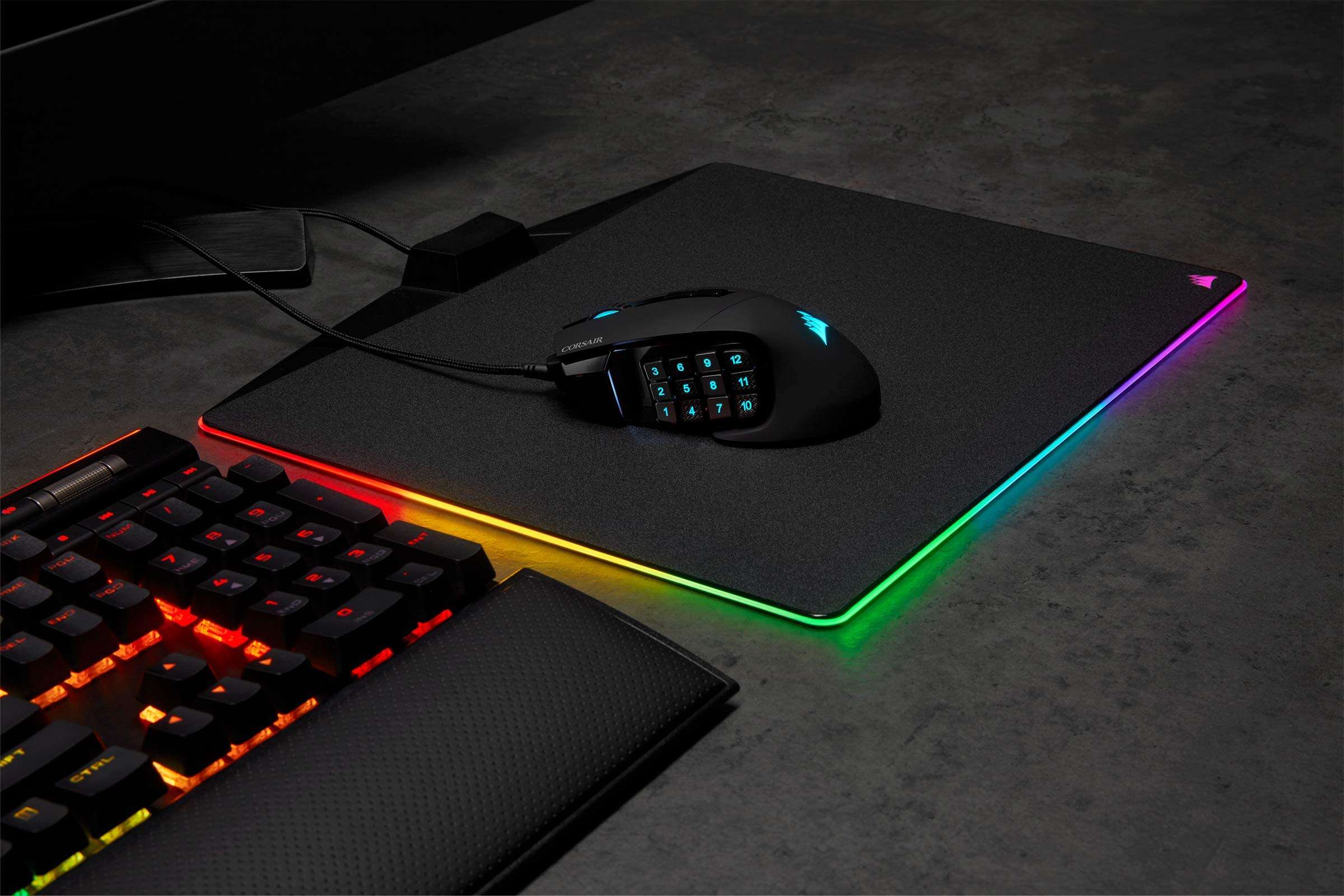 Corsair Scimitar Elite RGB Optical MOBA/MMO Gaming Mouse (18000 DPI Optical Sensor, 17 Programmable Buttons, 4-Zone RGB Multi-Colour Backlighting, Contoured Shape, On-Board Storage) - Black 6