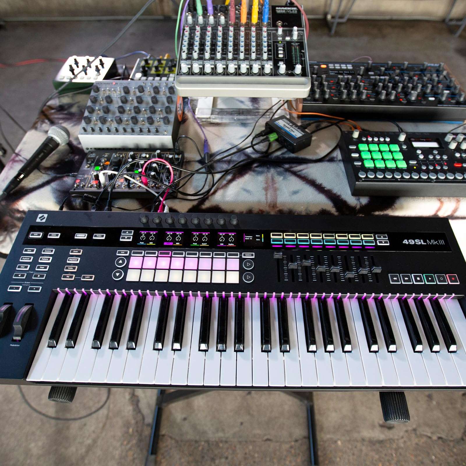 Novation AMS-SL49-MK3 MIDI and CV Equipped Keyboard Controller with 8 Track Sequencer 3