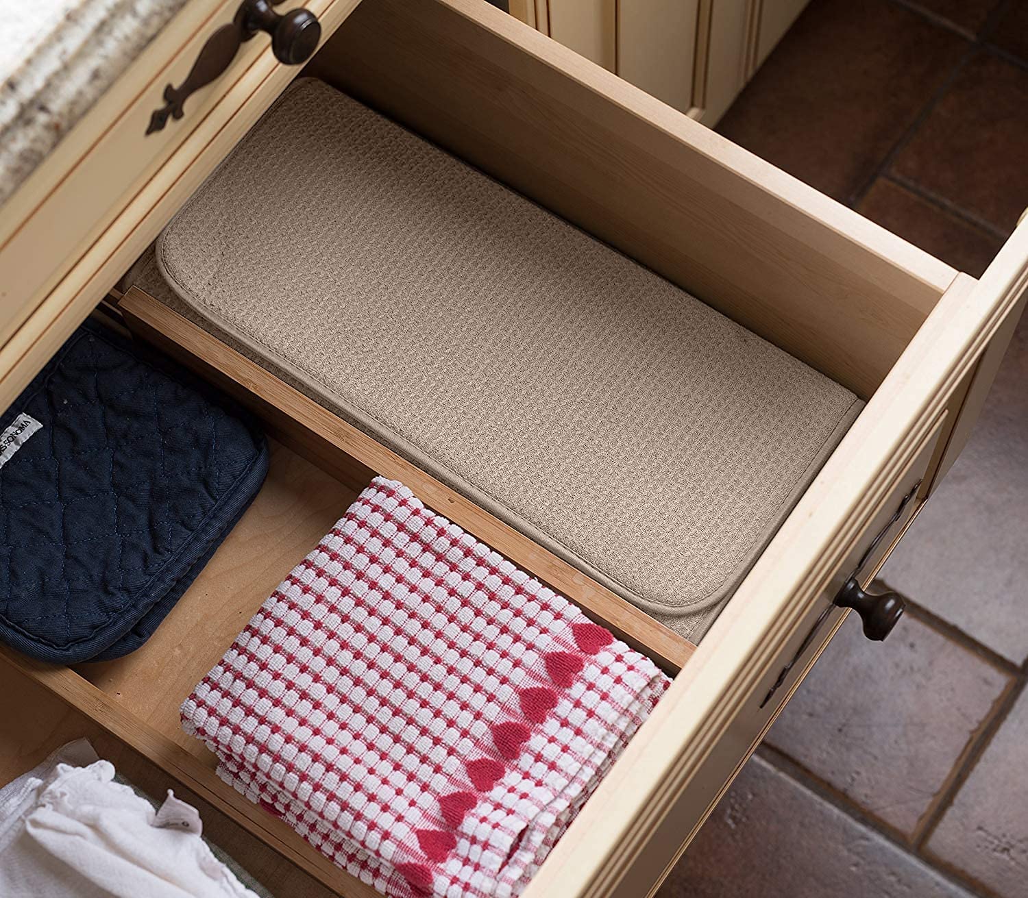 XXL Dish Mat 24" x 17" (LARGEST MAT) Microfiber Dish Drying Mat, Super absorbent by Bellemain (Light Gray) 4