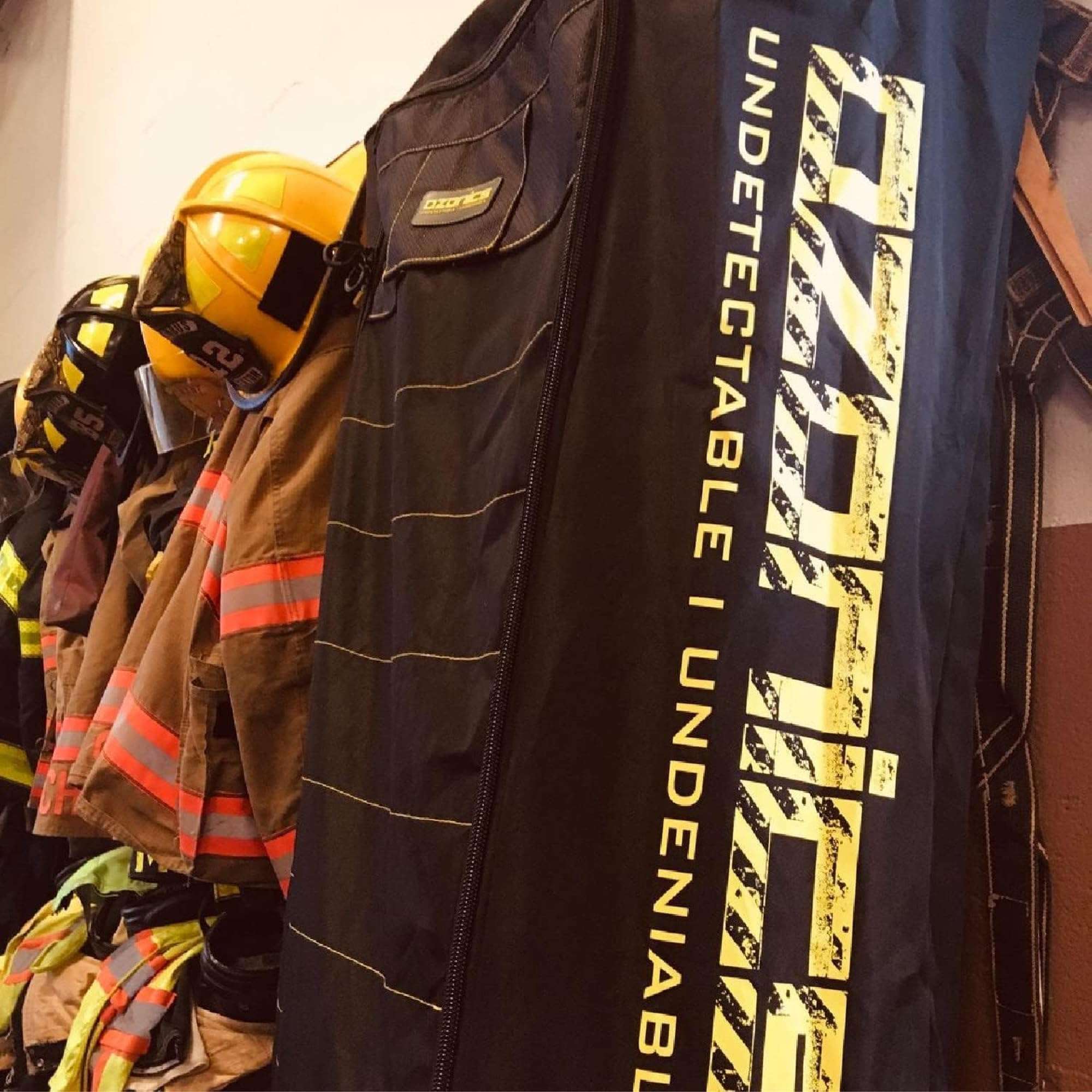 Ozonics DriWash Bag and Closet for Deodorizing Hunting Apparel - Pair HR230, HR300, OrionX or HR500 for Gear Scent Elimination 4