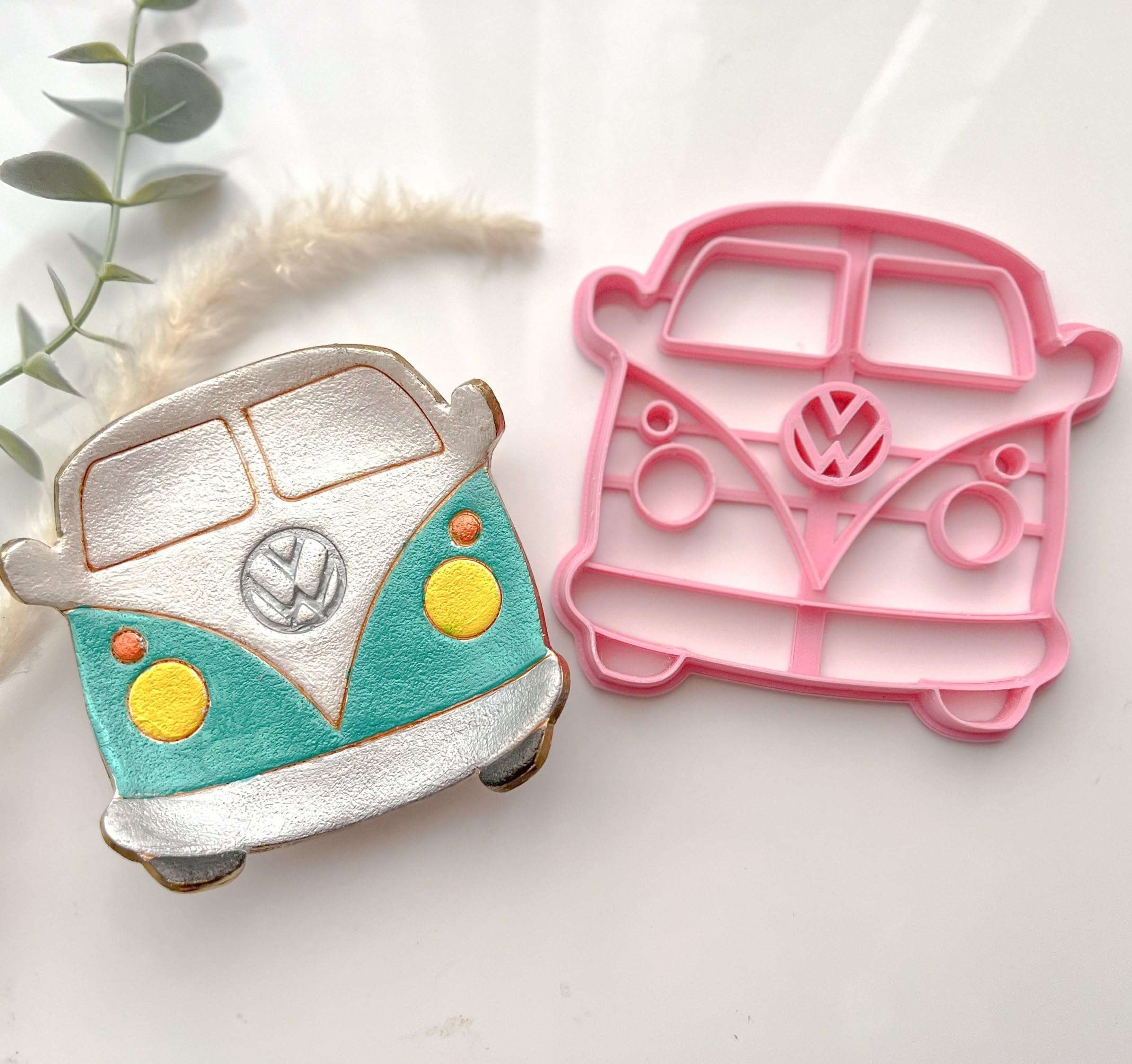 Trinket Dish Cutters, (Wagon Trinket Dish) 1