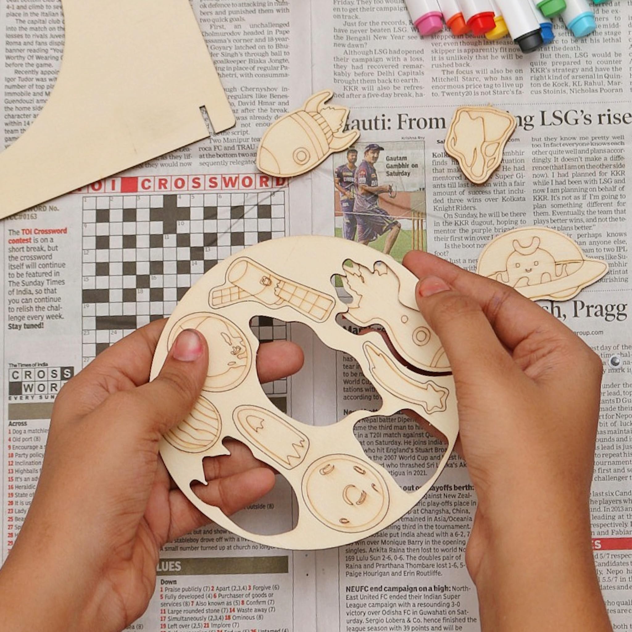 Yellow Bee Cosmic Explorers DIY 3D Light Box Kit 5