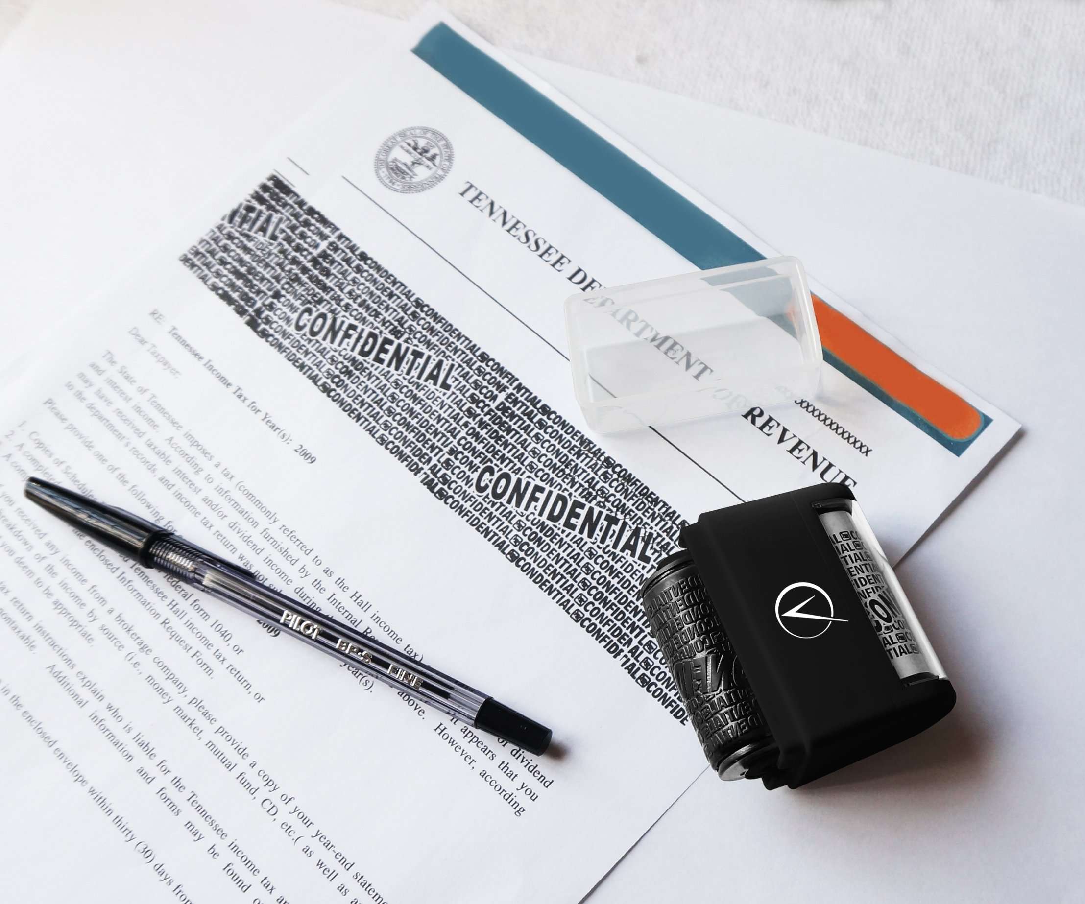 Vantamo Identity Theft Protection Roller Stamp Wide Kit, Including 3-Pack Refills - 2017 Design for Secure Confidential ID Blackout Security, Anti and Privacy Safety Classy Black 3