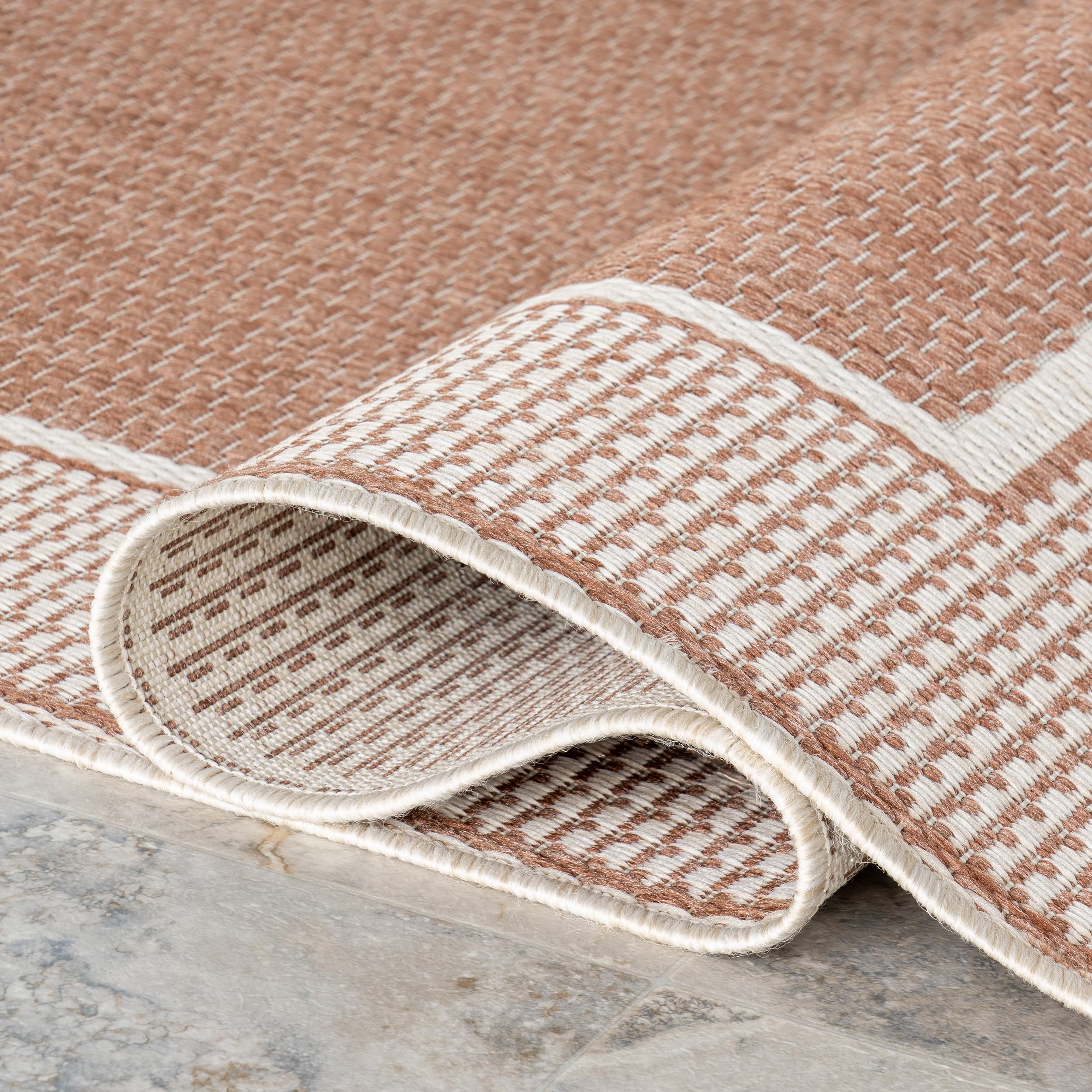 nuLOOM Gris Bordered 4x6 Indoor/Outdoor Area Rug for Living Room Patio Deck Front Porch Kitchen, Brown/Beige 6