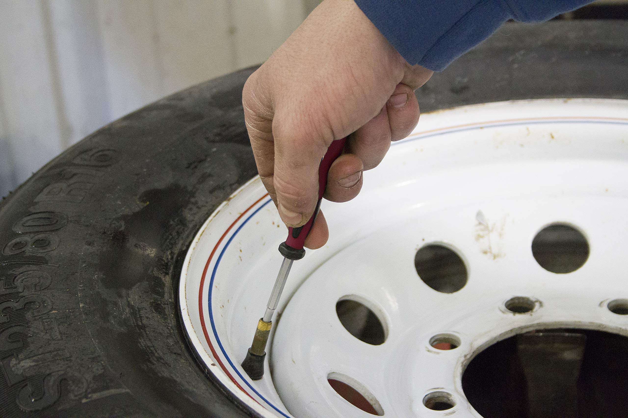 Lisle 15190 Valve Core Tool 2